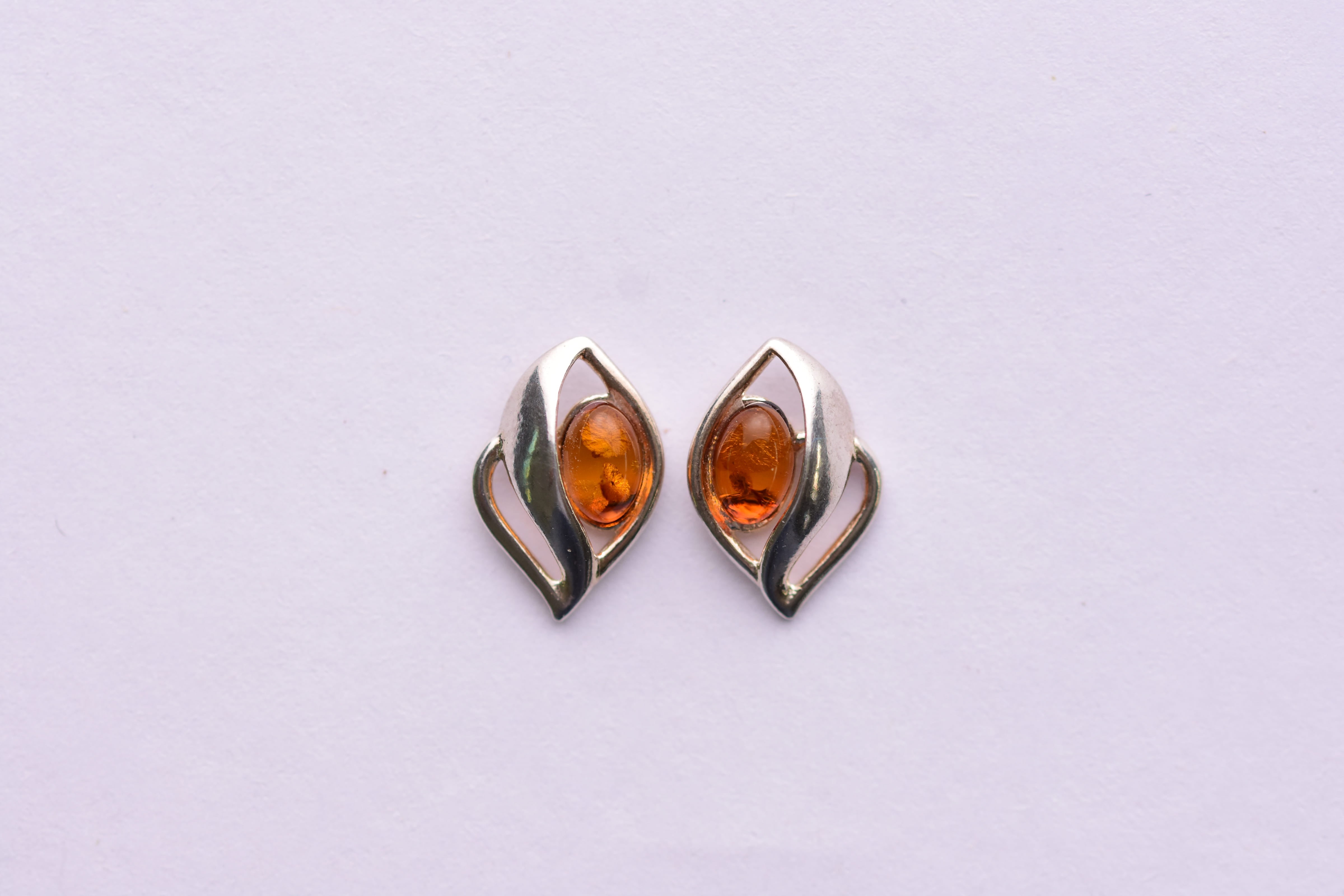 Lengyel borostyán fülbevaló ezüst foglalatban