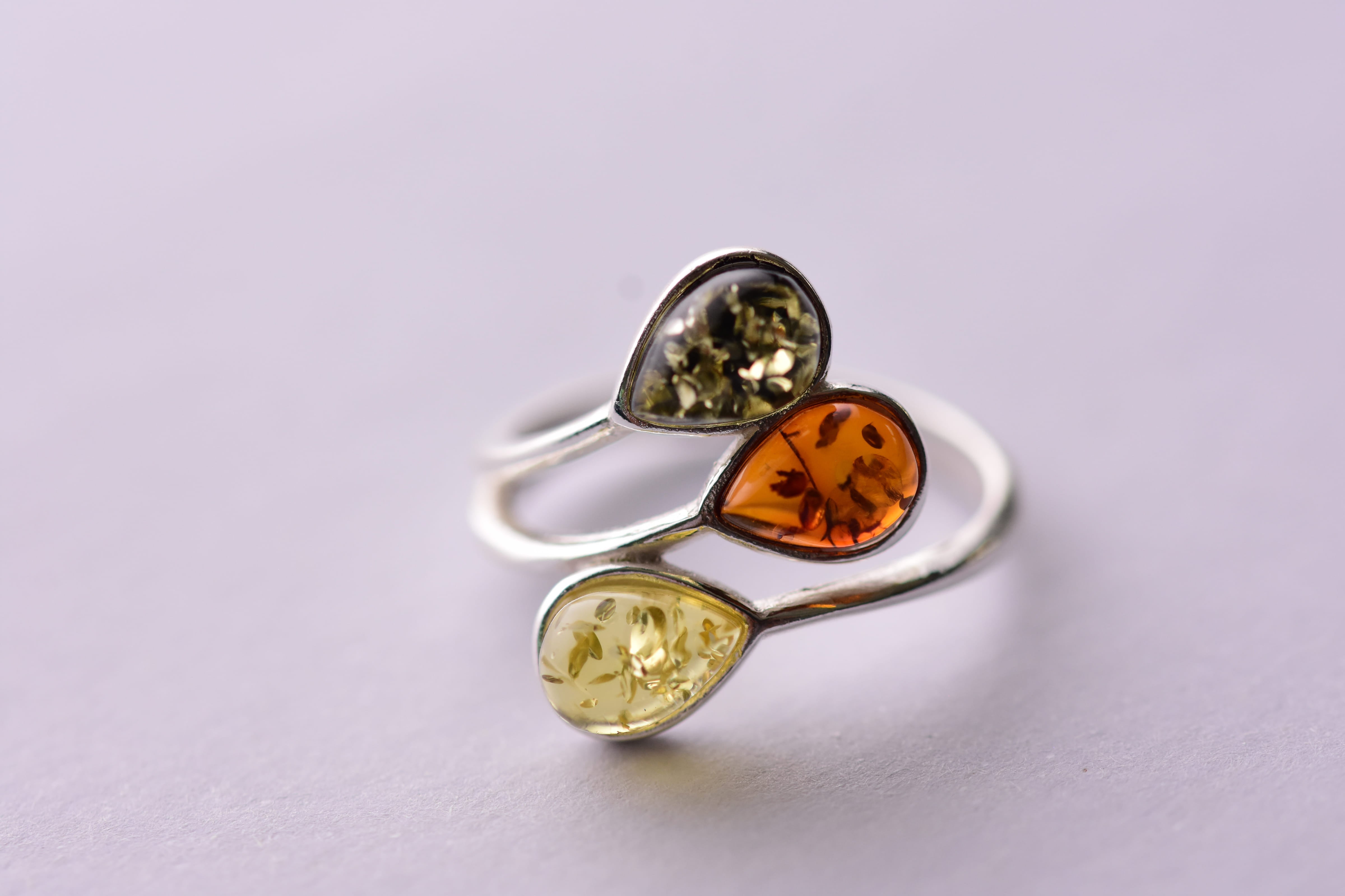 Lengyel borostyán gyűrű ezüst foglalatban