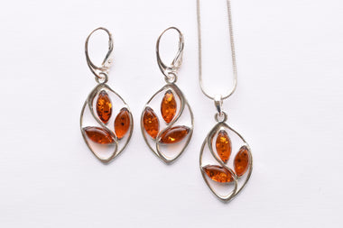 Lengyel borostyán ékszer szett ezüst foglalatban