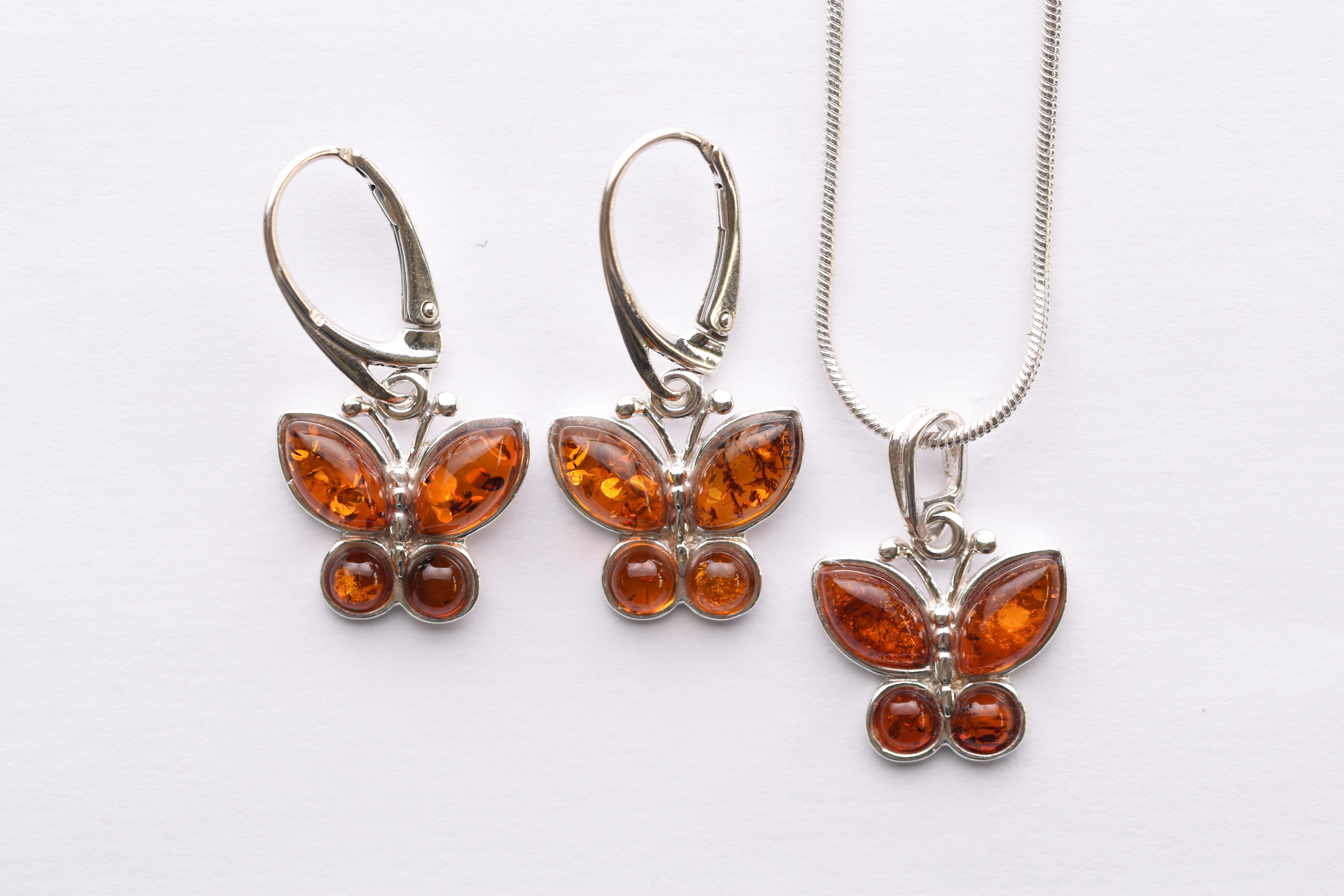 Lengyel borostyán ékszer szett ezüst foglalatban