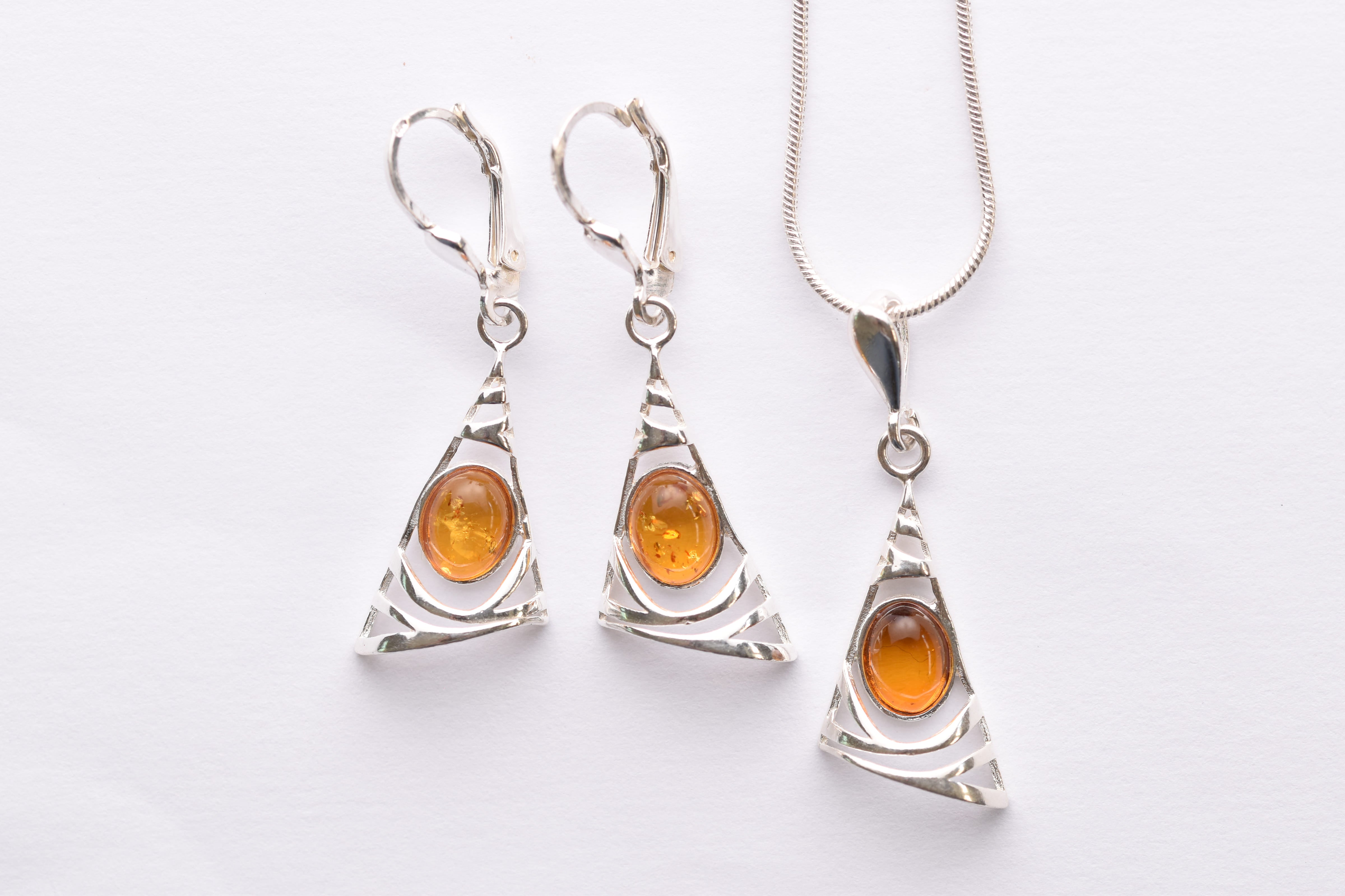 Lengyel borostyán ékszer szett ezüst foglalatban