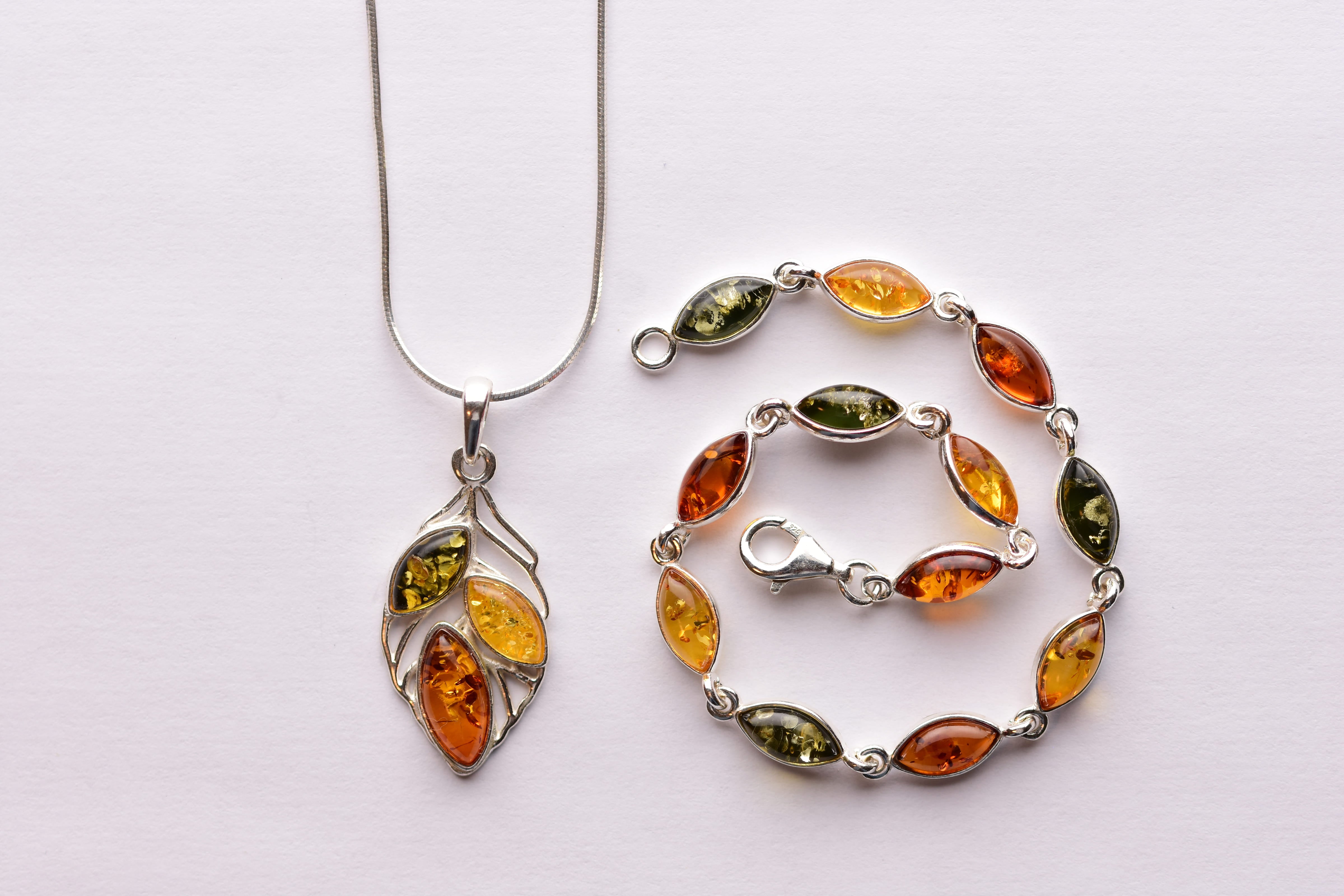 Lengyel borostyánkő ékszer szett ezüst foglalatban