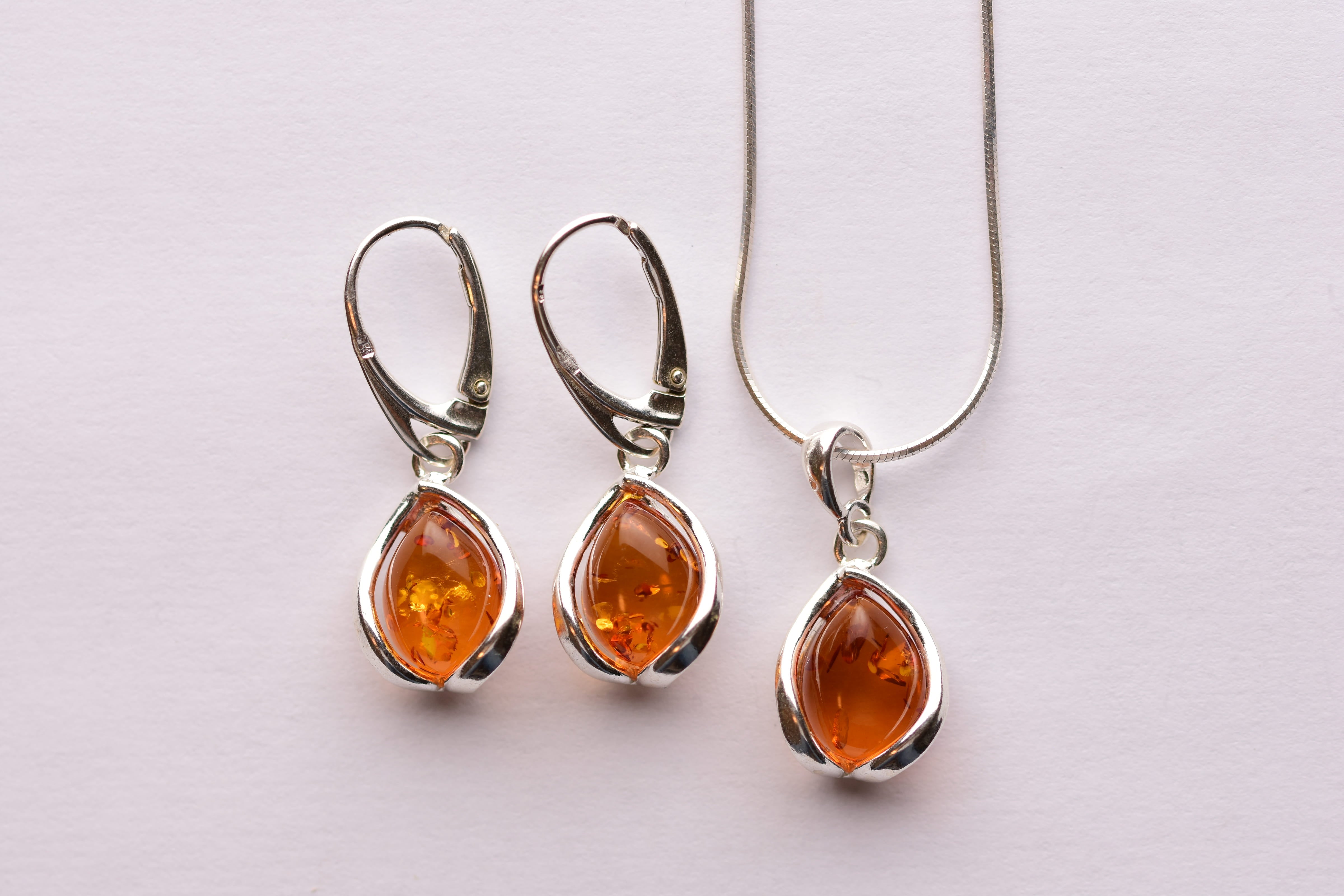 Lengyel borostyánkő ékszer szett ezüst foglalatban