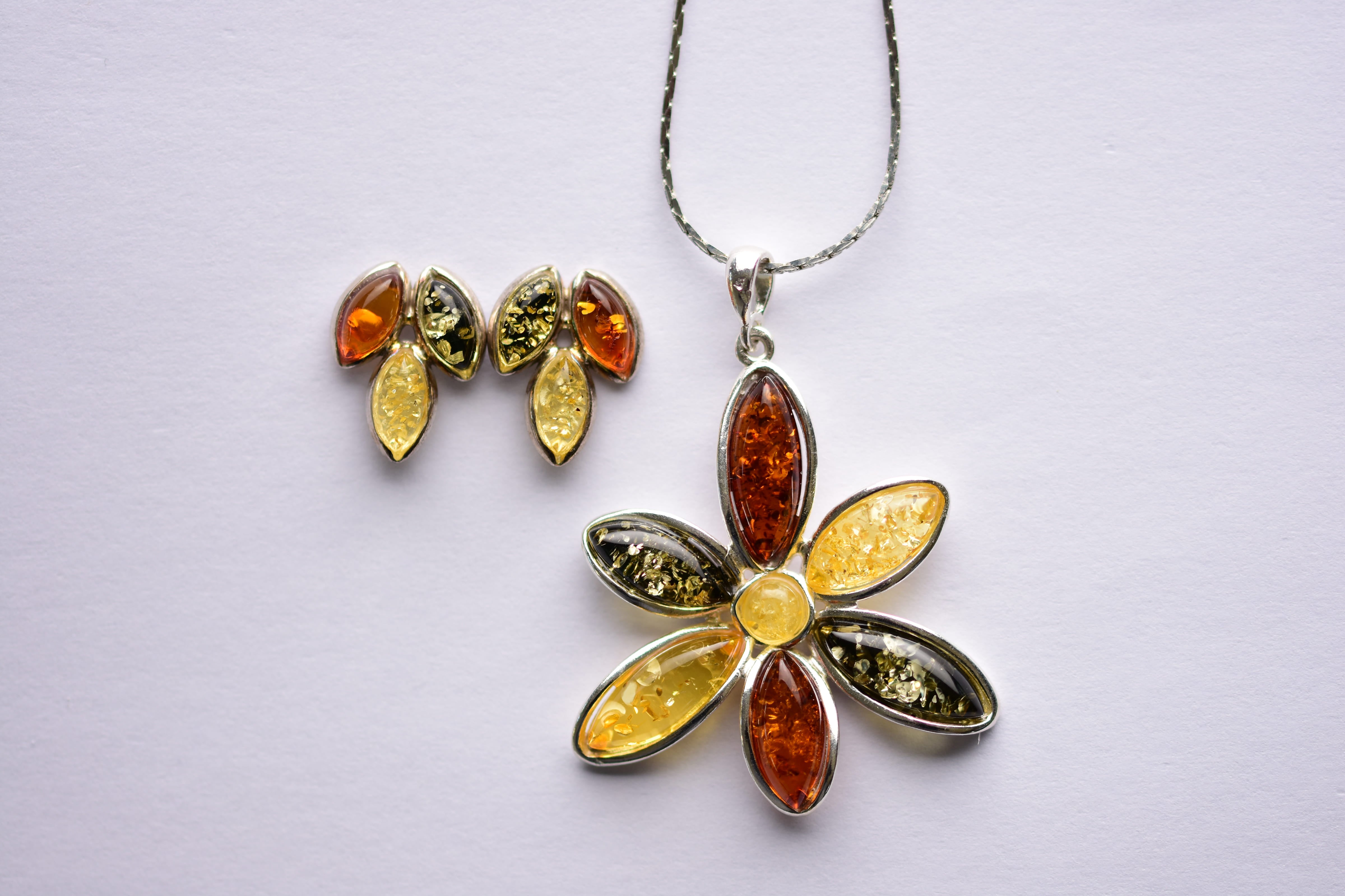 Lengyel borostyán ékszer szett ezüst foglalatban