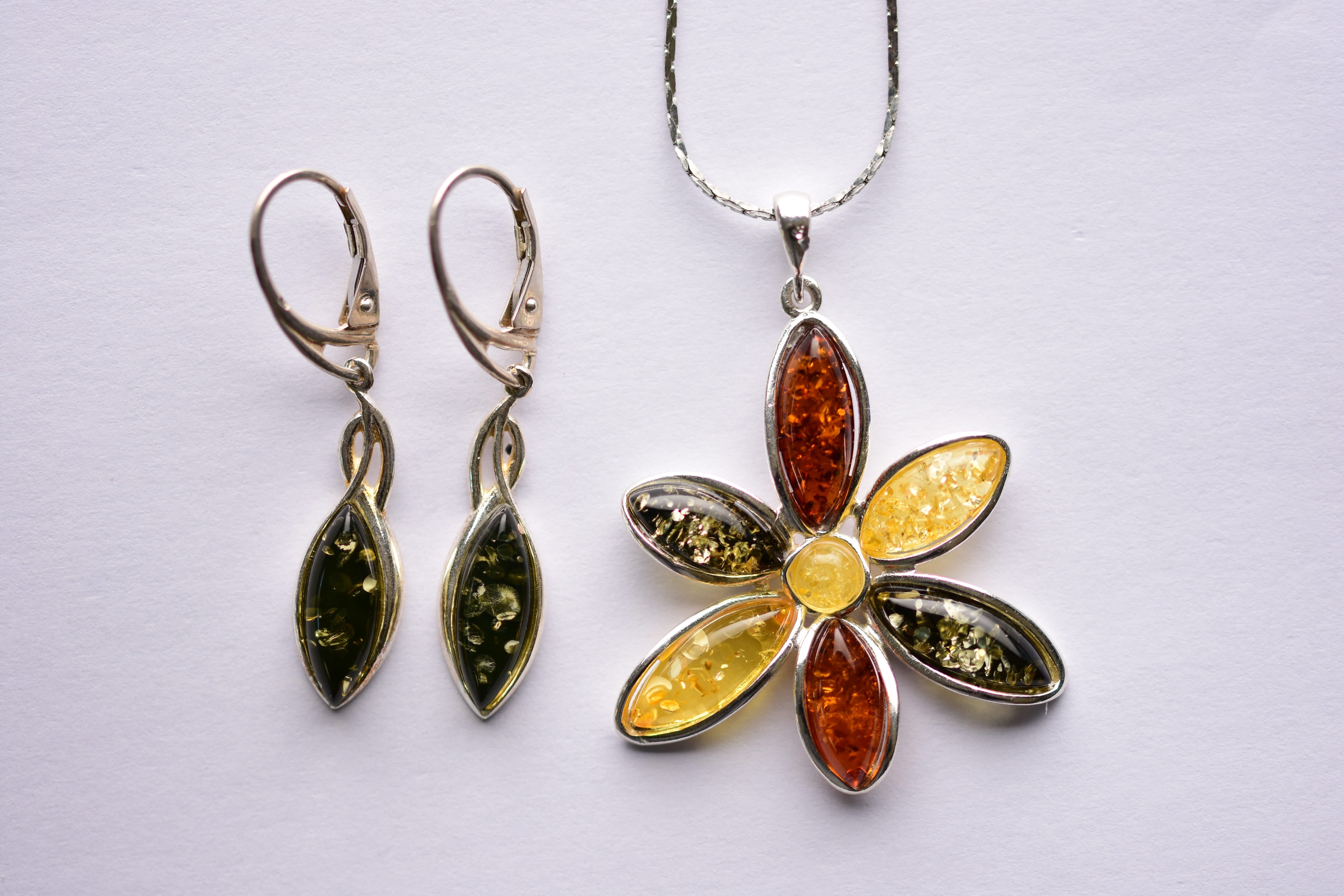 Lengyel borostyán ékszer szett ezüst foglalatban
