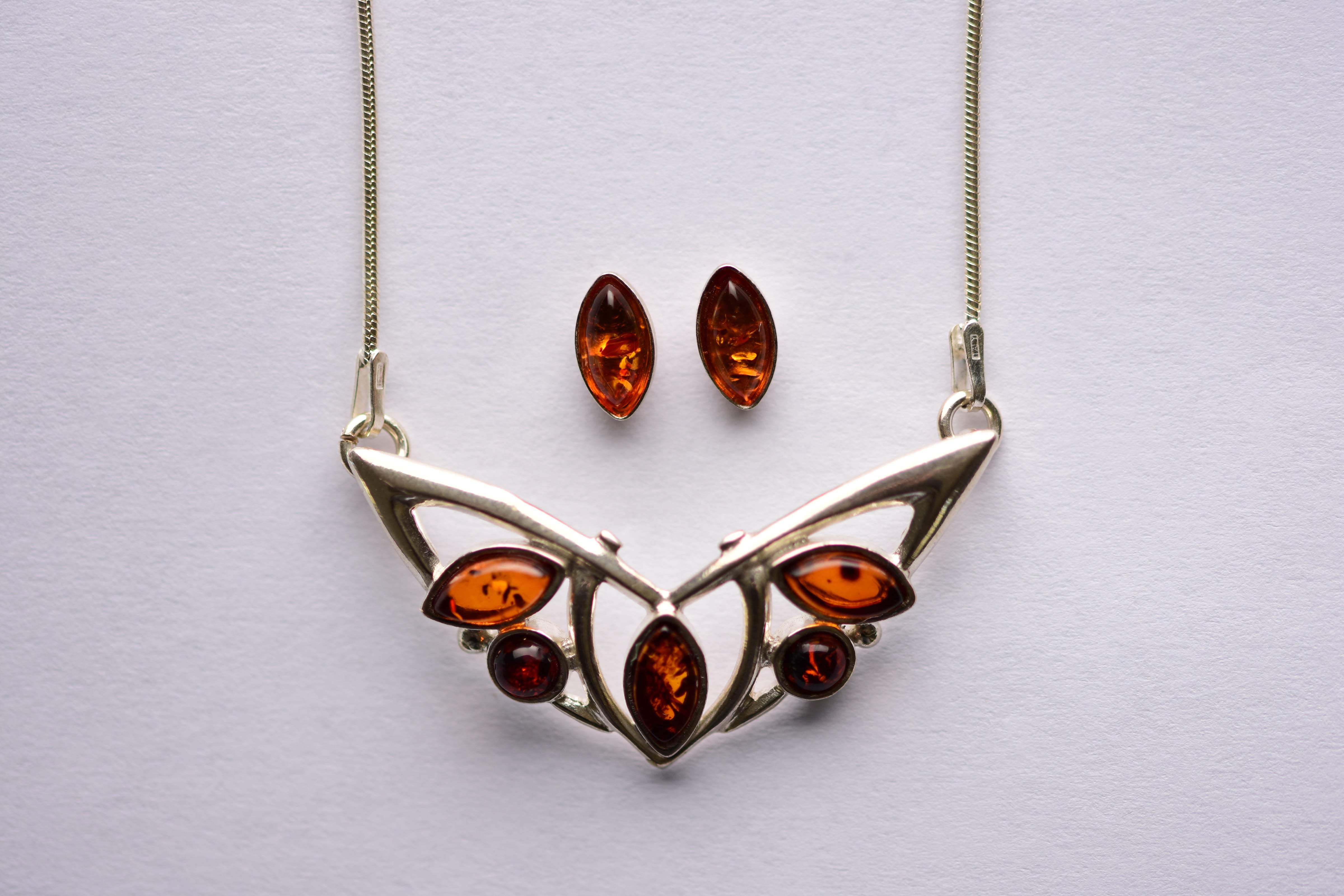 Lengyel borostyán ékszer szett ezüst foglalatban