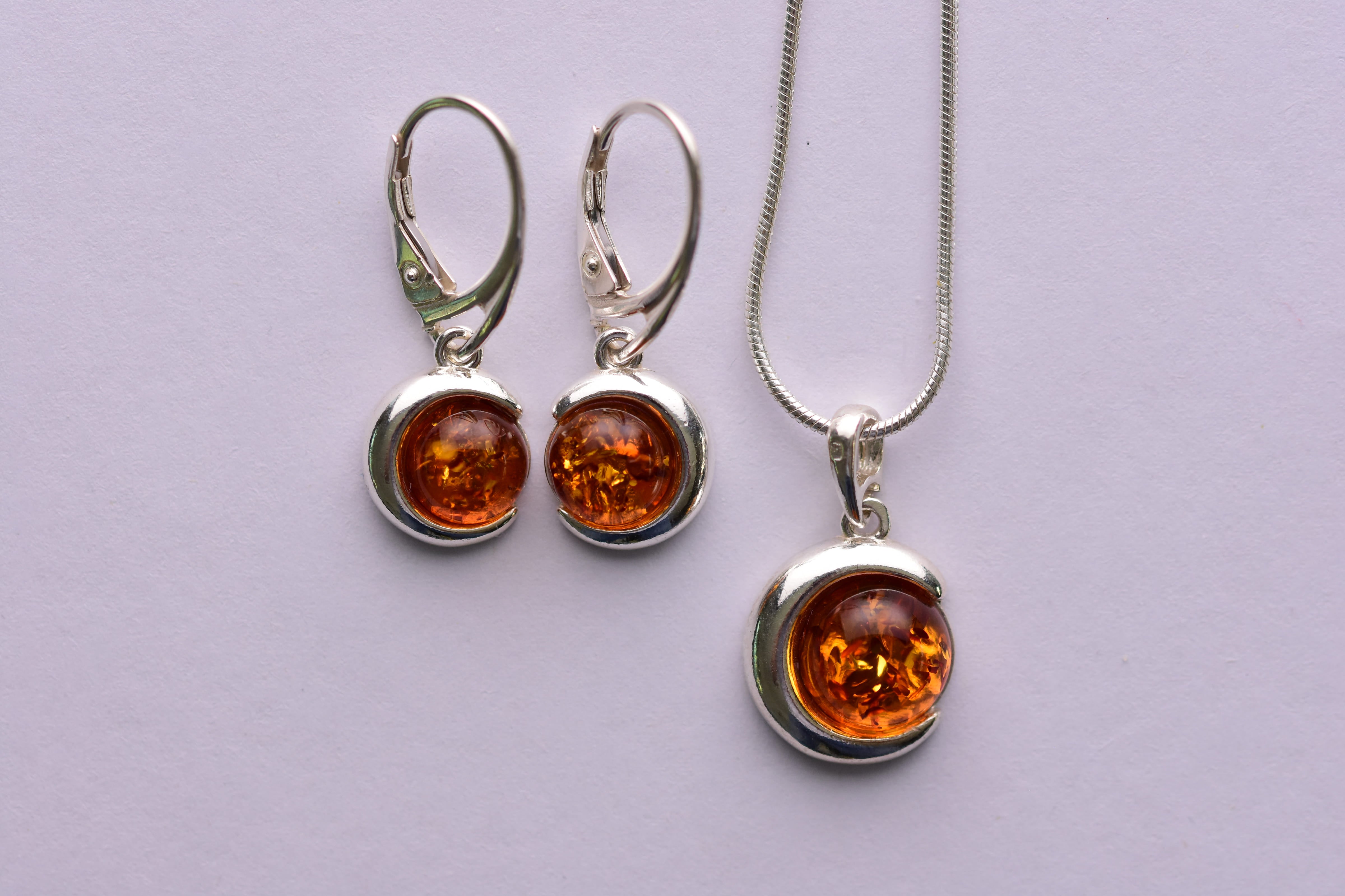 Lengyel borostyán ékszer szett ezüst foglalatban