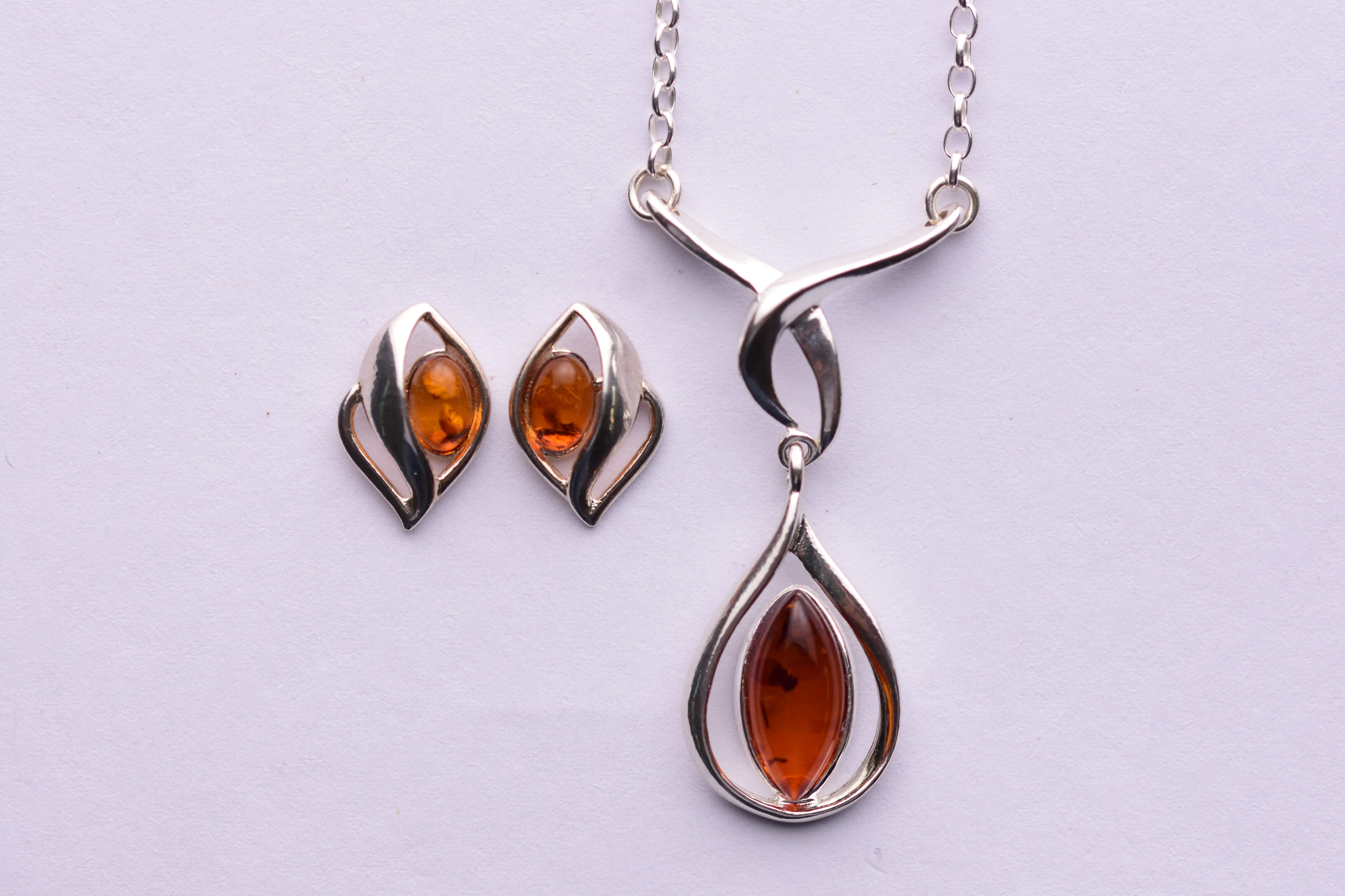 Lengyel borostyán ékszer szett ezüst foglalatban