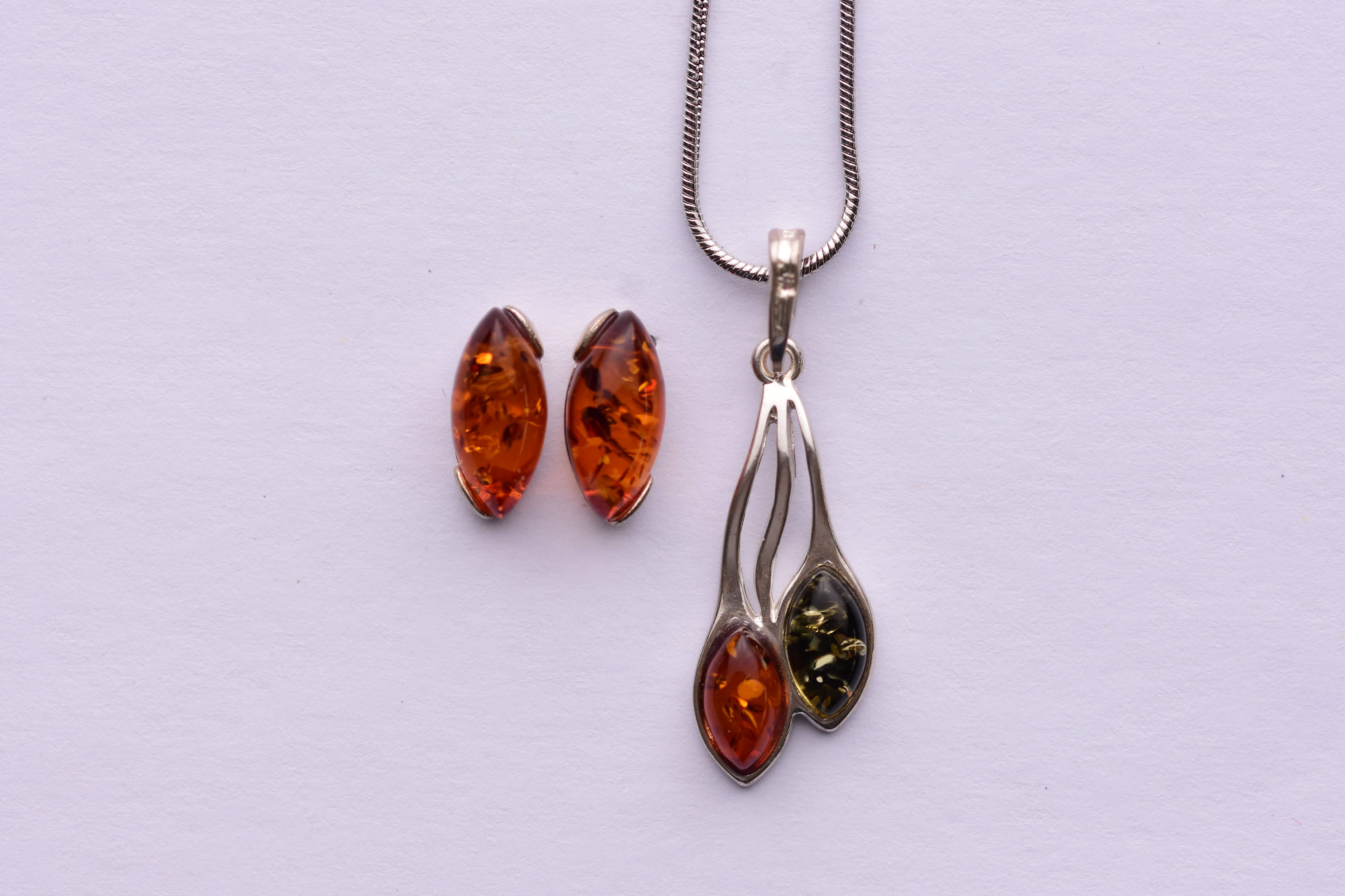 Lengyel borostyán ékszer szett ezüst foglalatban