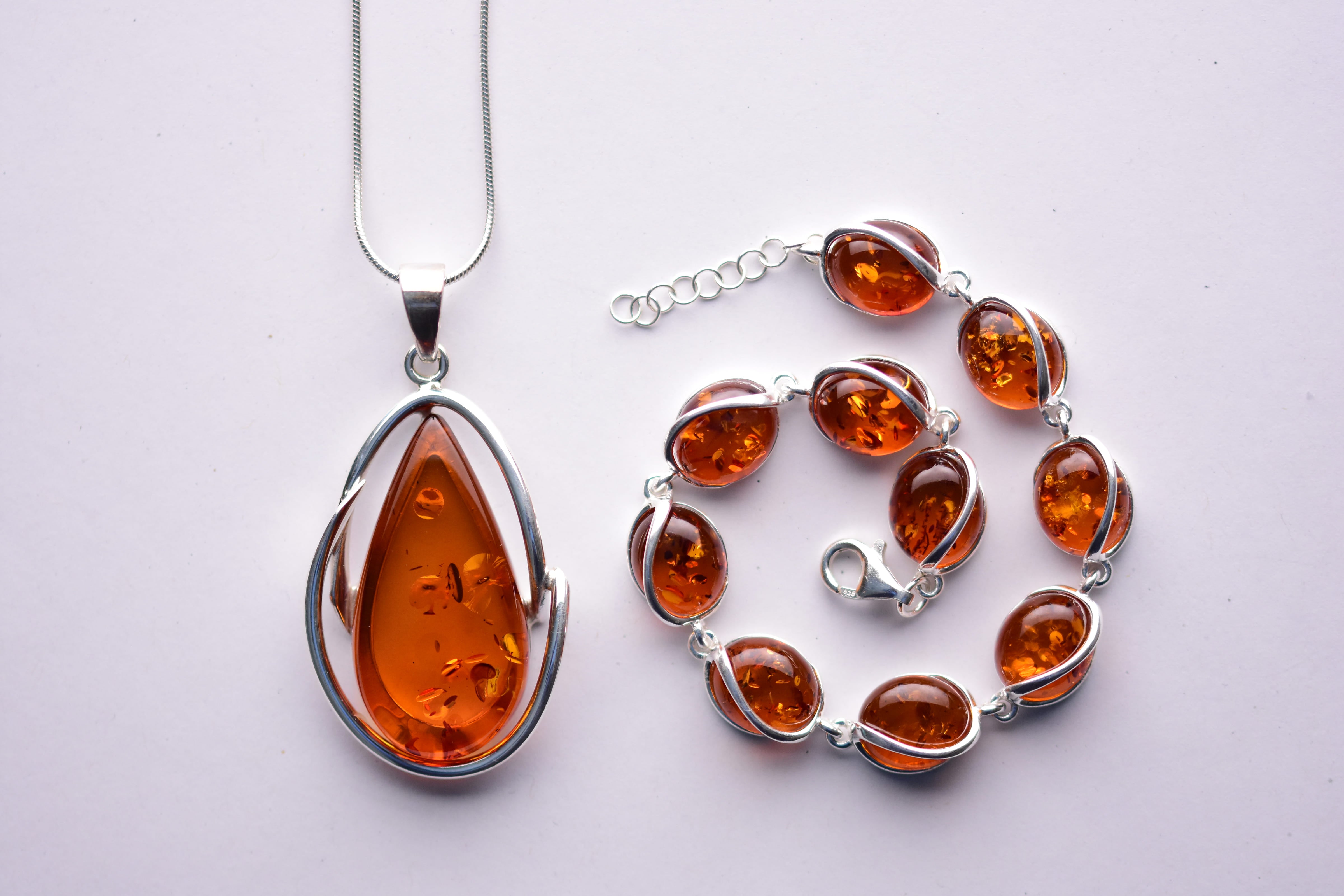 Lengyel borostyán ékszer szett ezüst foglalatban