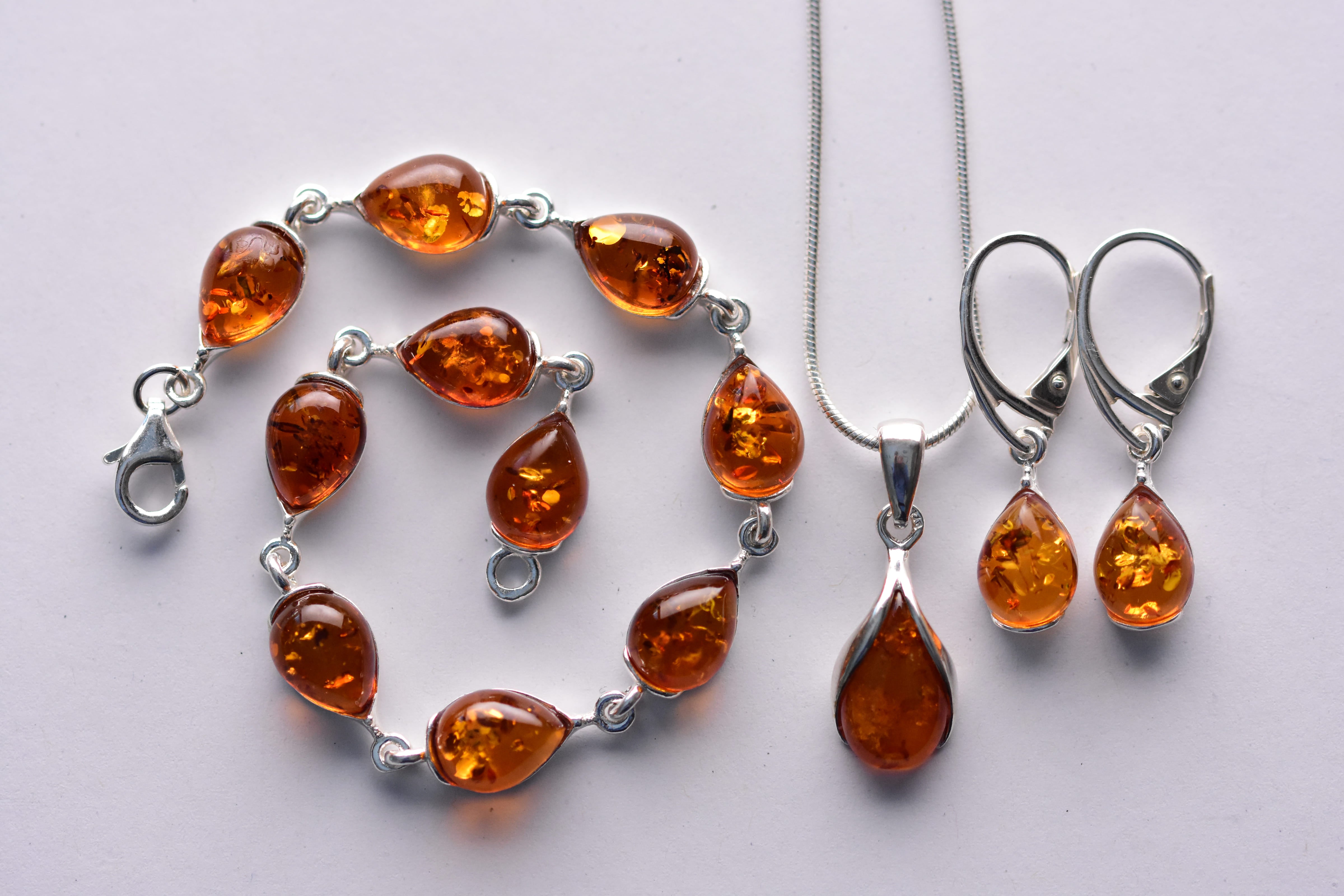 Lengyel borostyán ékszer szett ezüst foglalatban