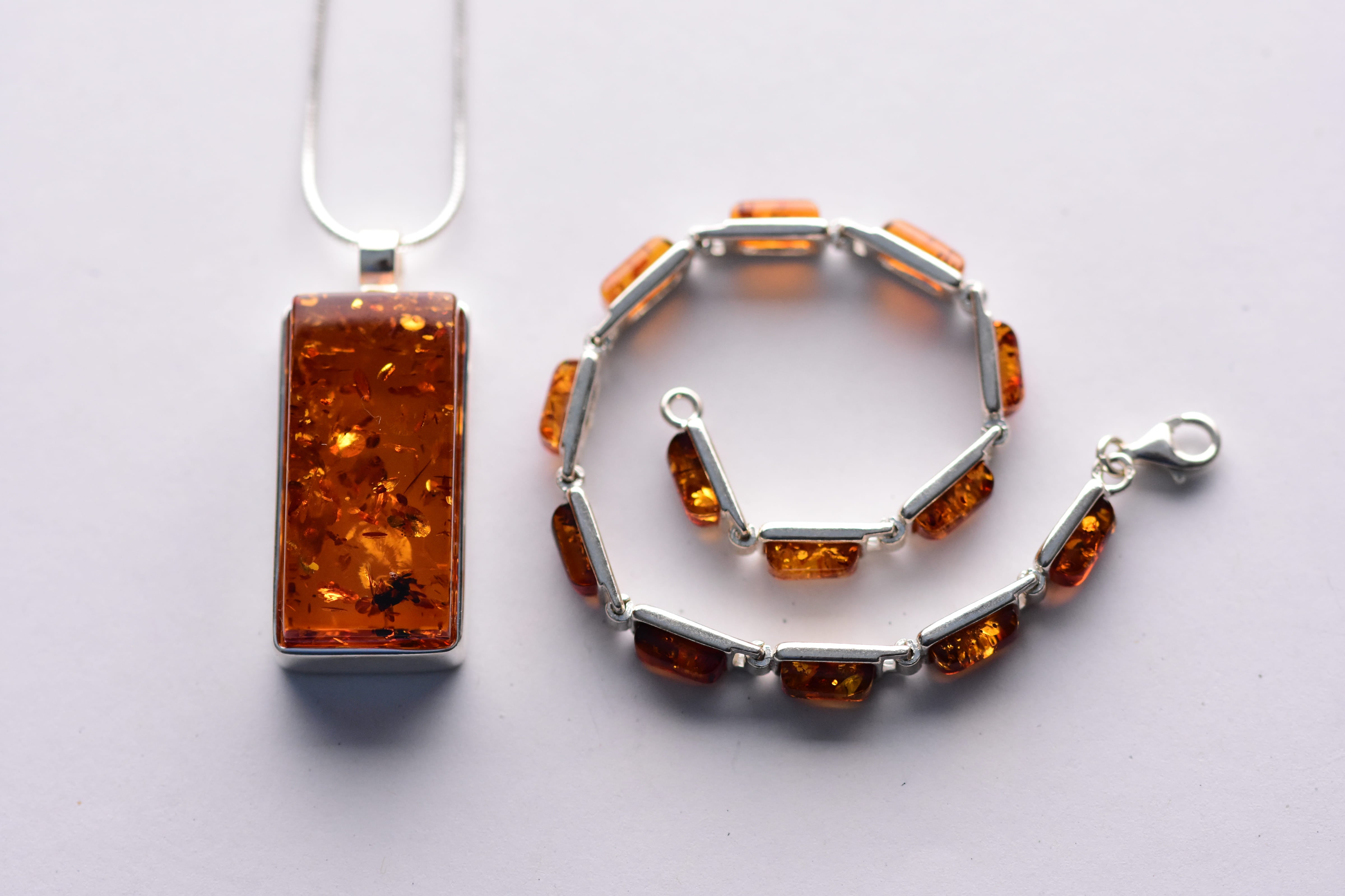 Lengyel borostyán ékszer szett ezüst foglalatban