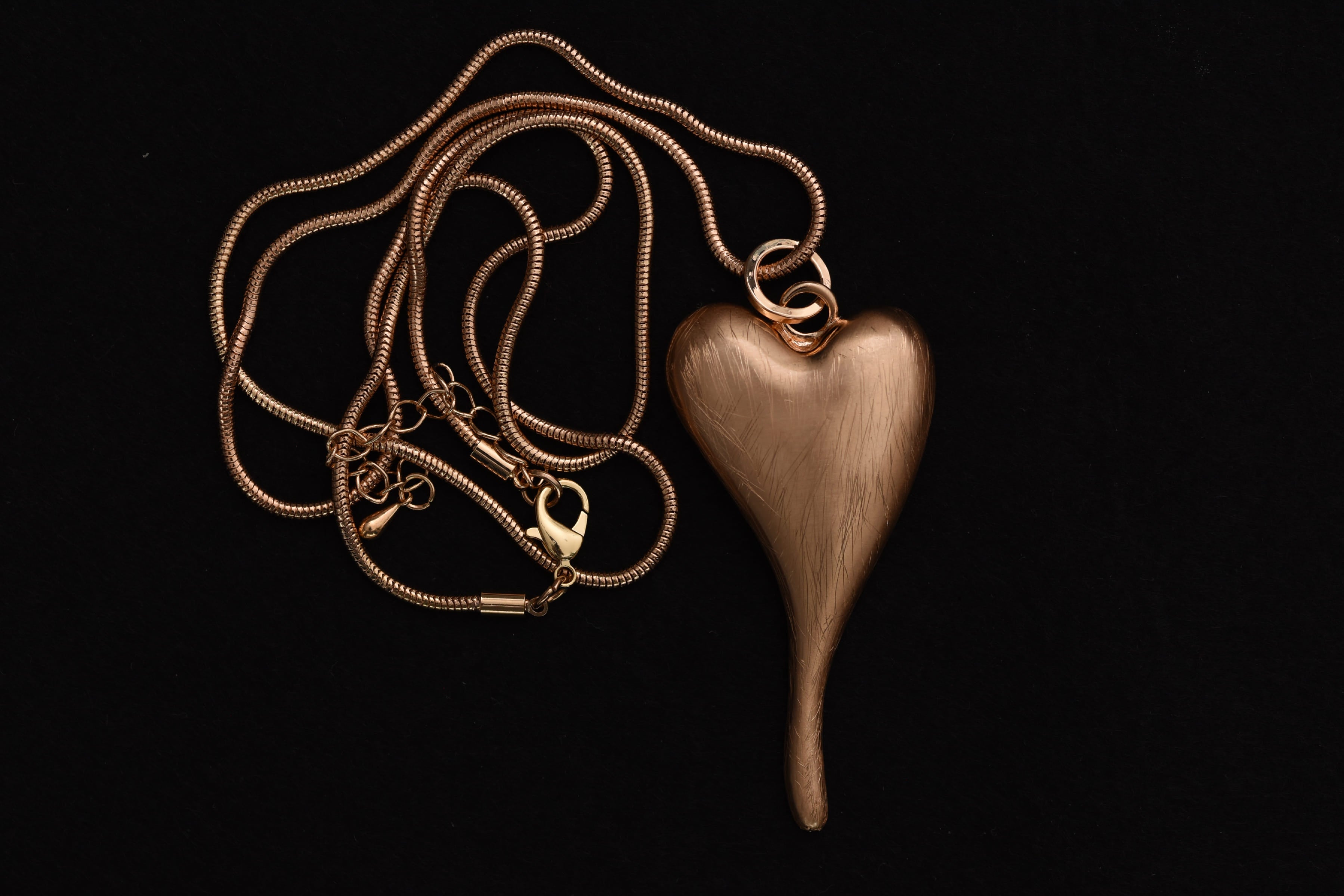 Dekoratív modern nyakék