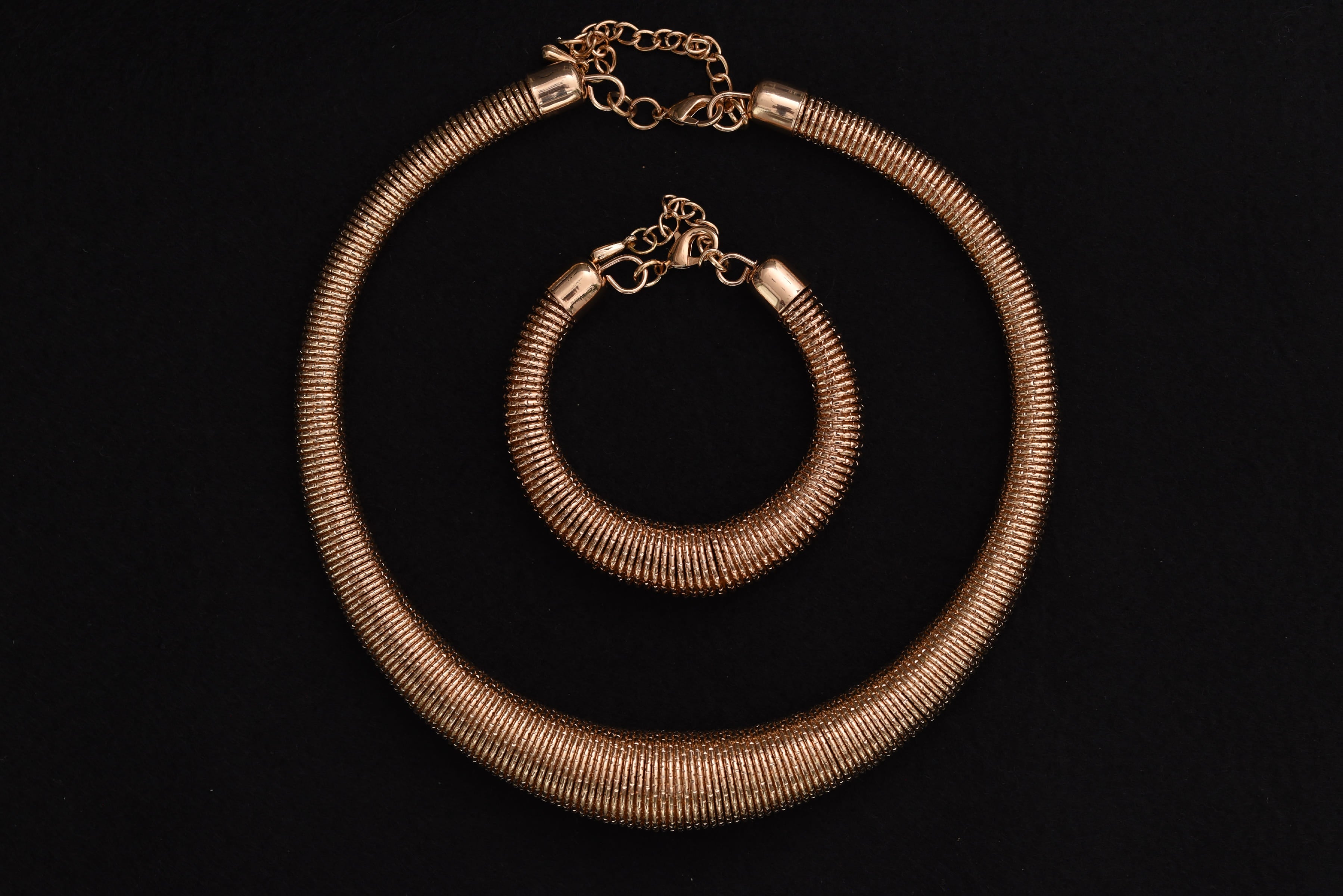 Dekoratív modern ékszer szett