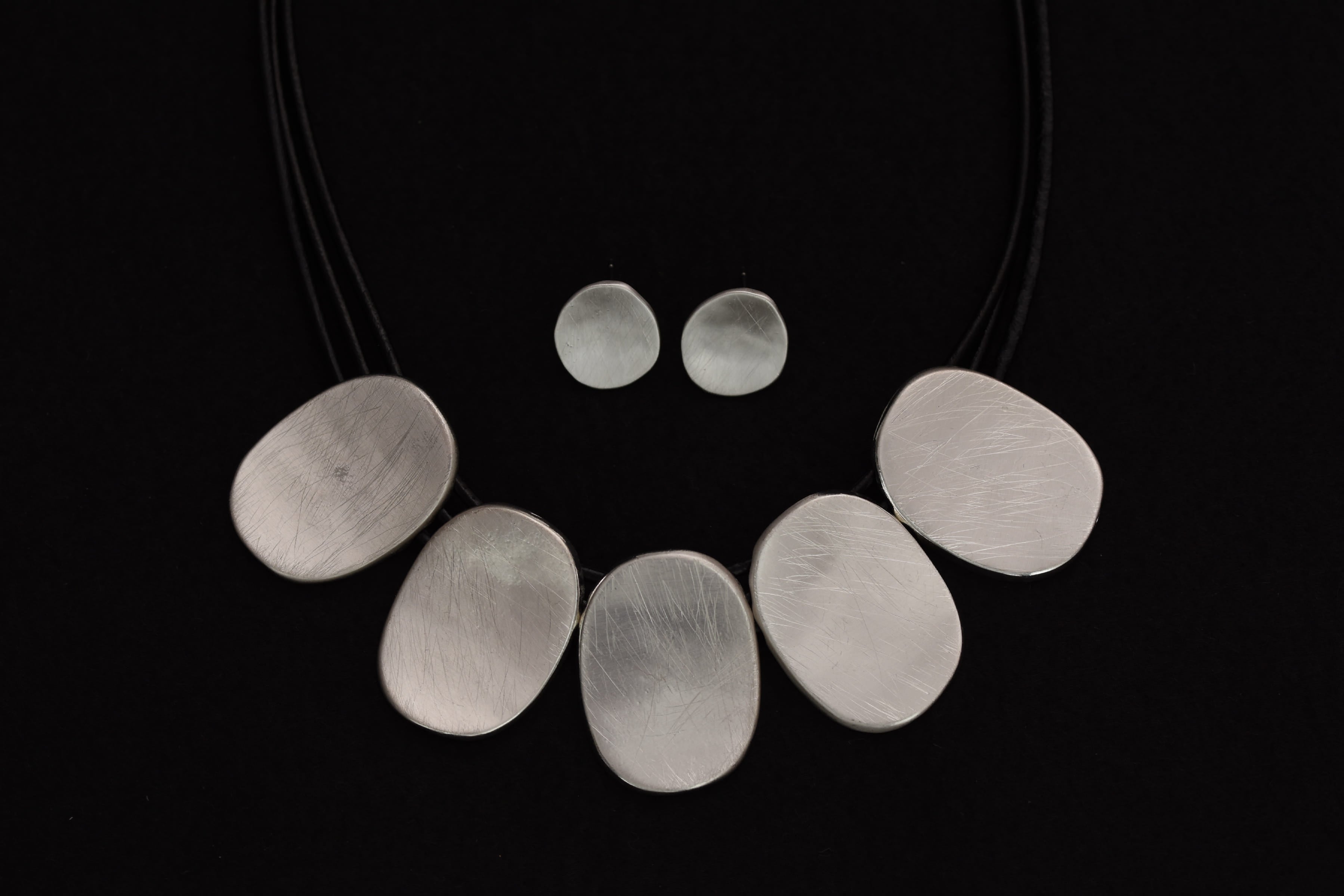 Dekoratív modern ékszer szett