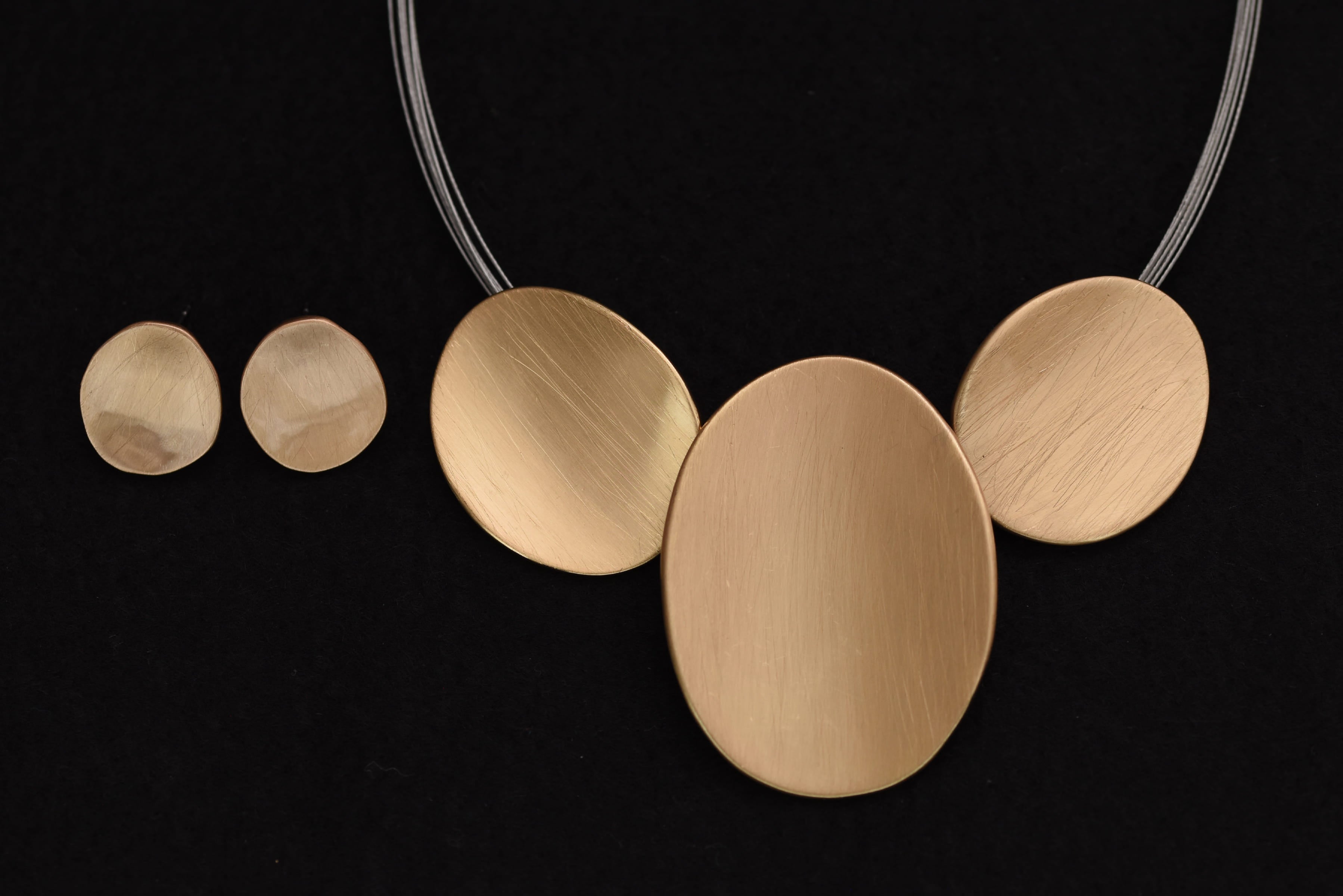 Dekoratív modern ékszer szett