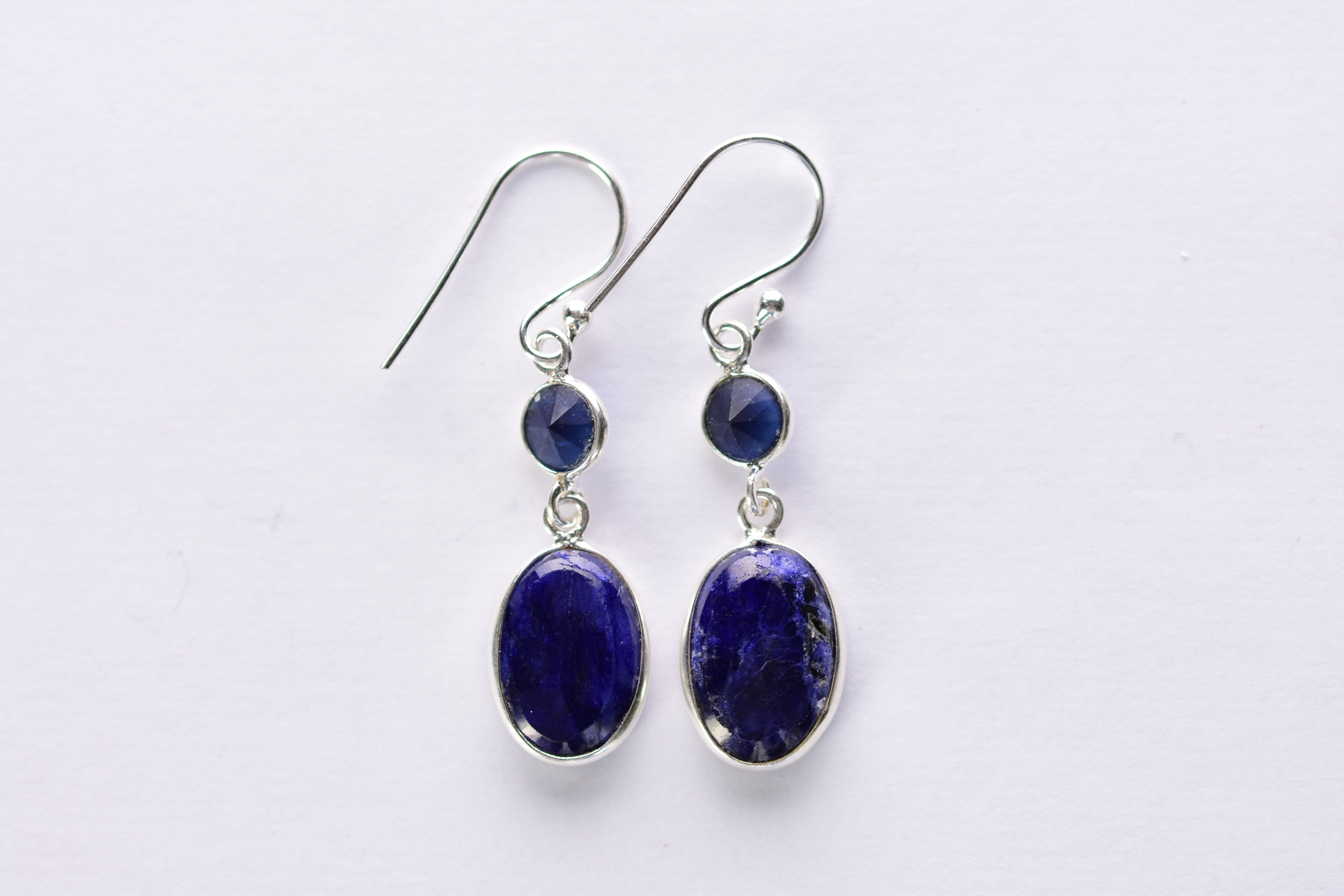 Lápisz lazuli köves fülbevaló ezüst foglalatban