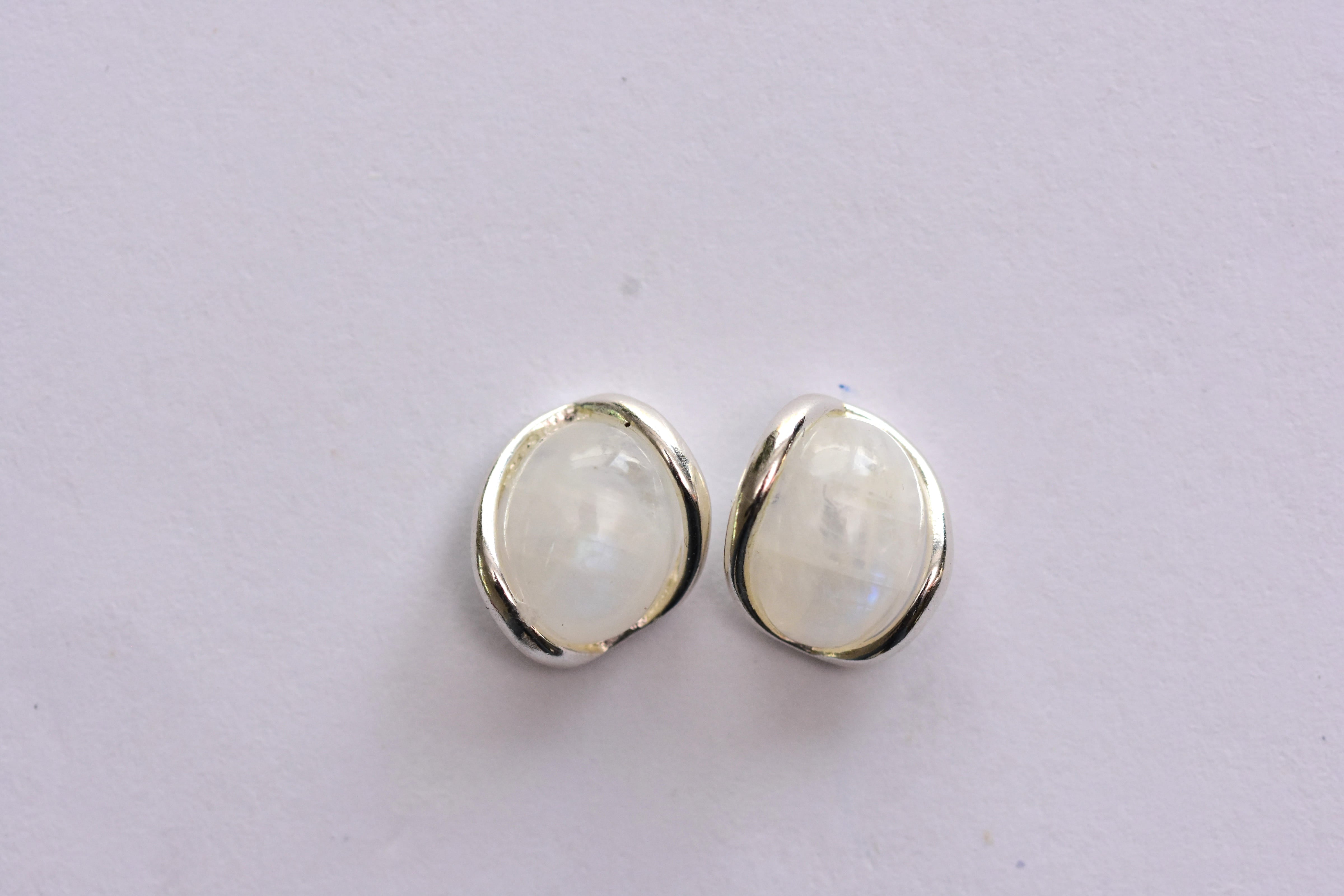 Holdkő fülbevaló ezüst foglalatban