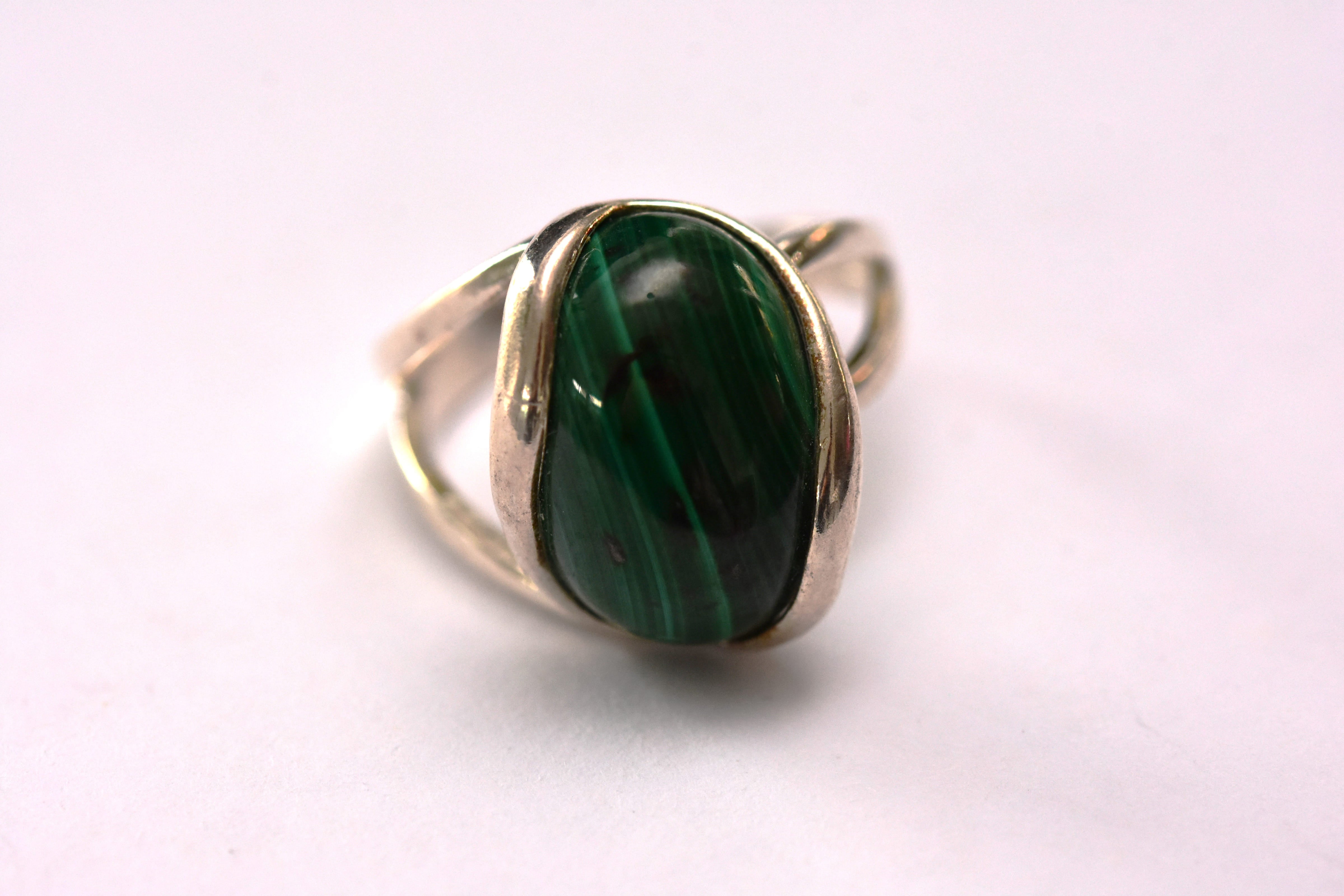 Malachit gyűrű ezüst foglalatban