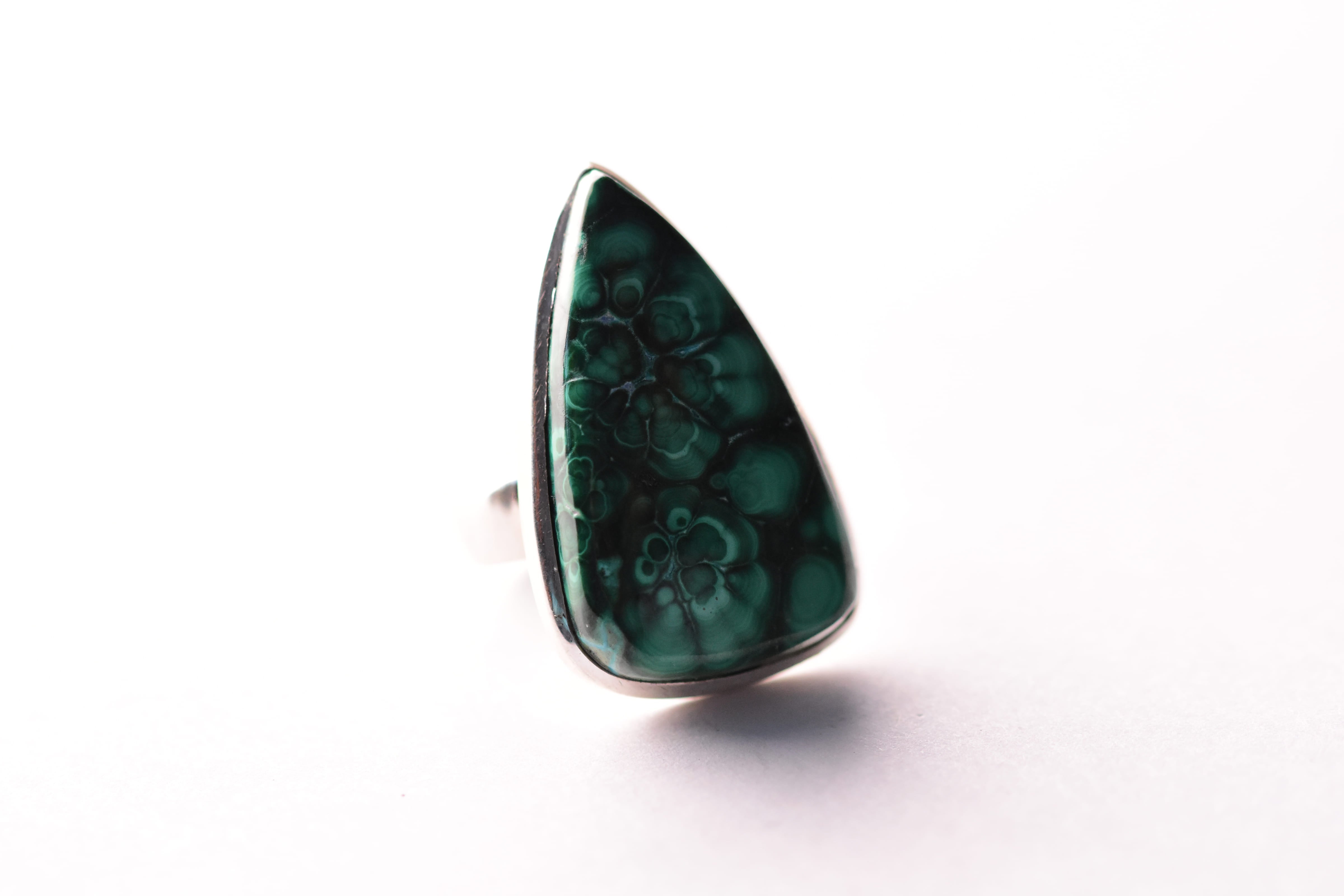 Malachit köves gyűrű ezüst foglalatban