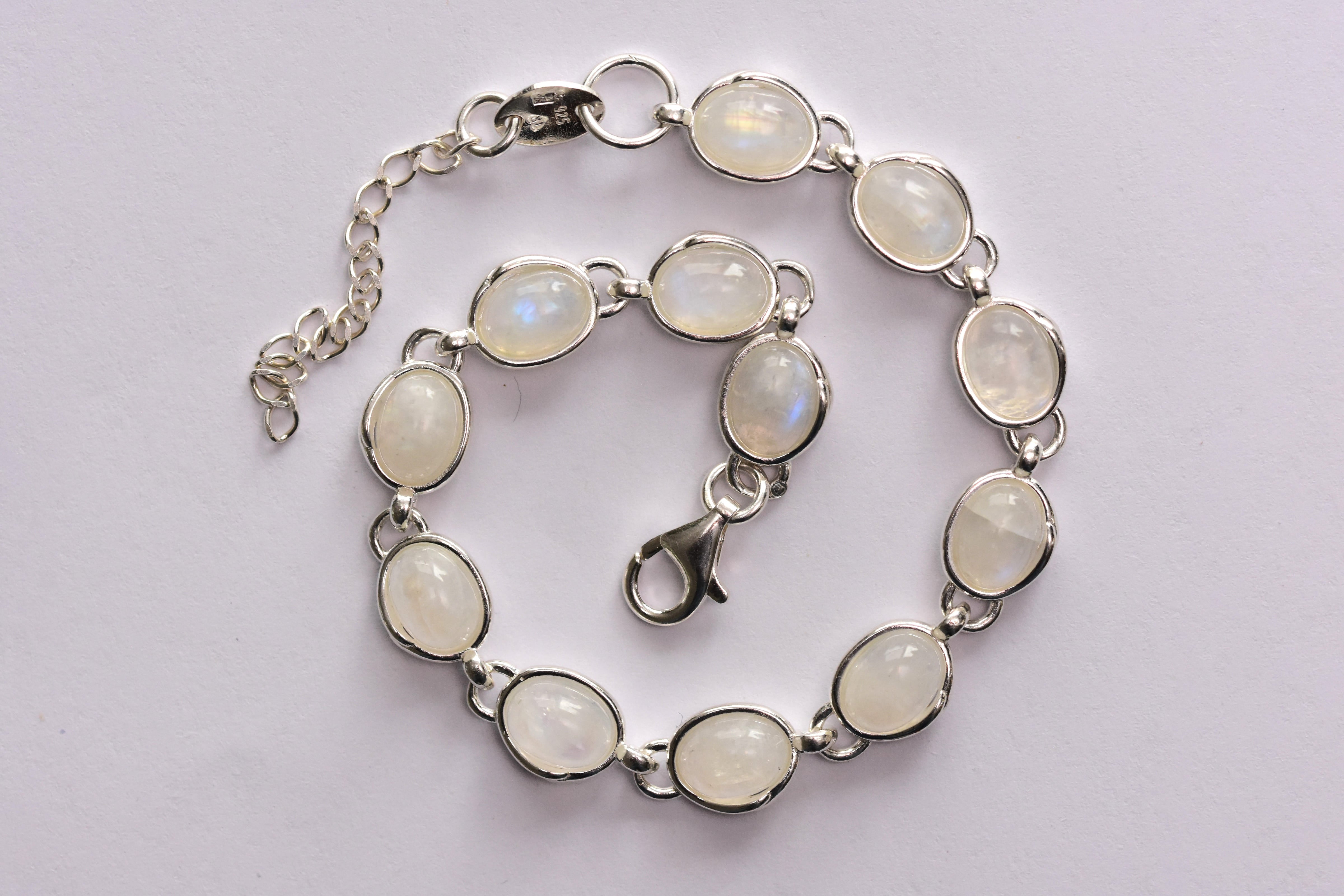 Holdkő karkötő ezüst foglalatban