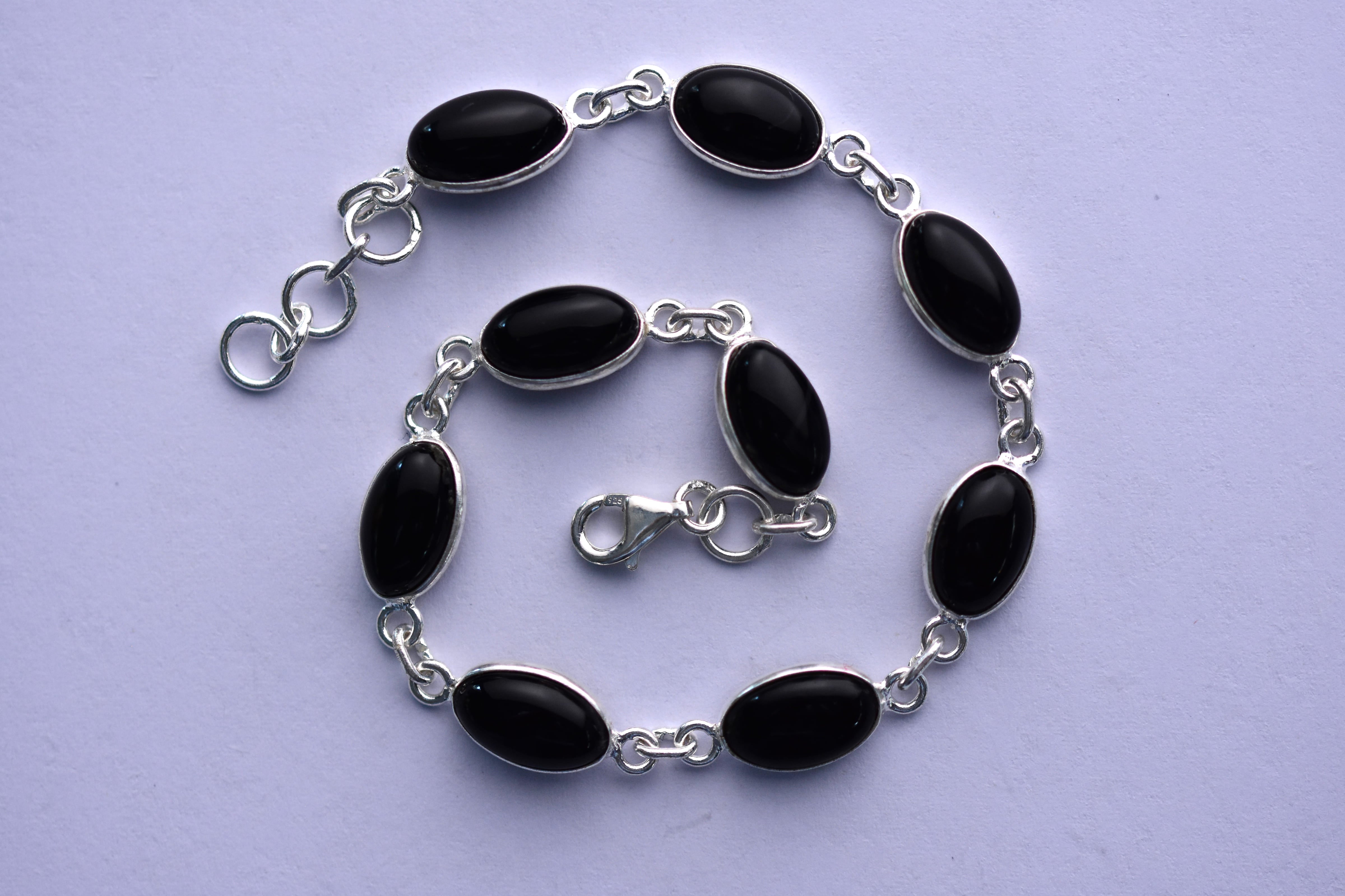 Ónix köves karkötő ezüst foglalatban