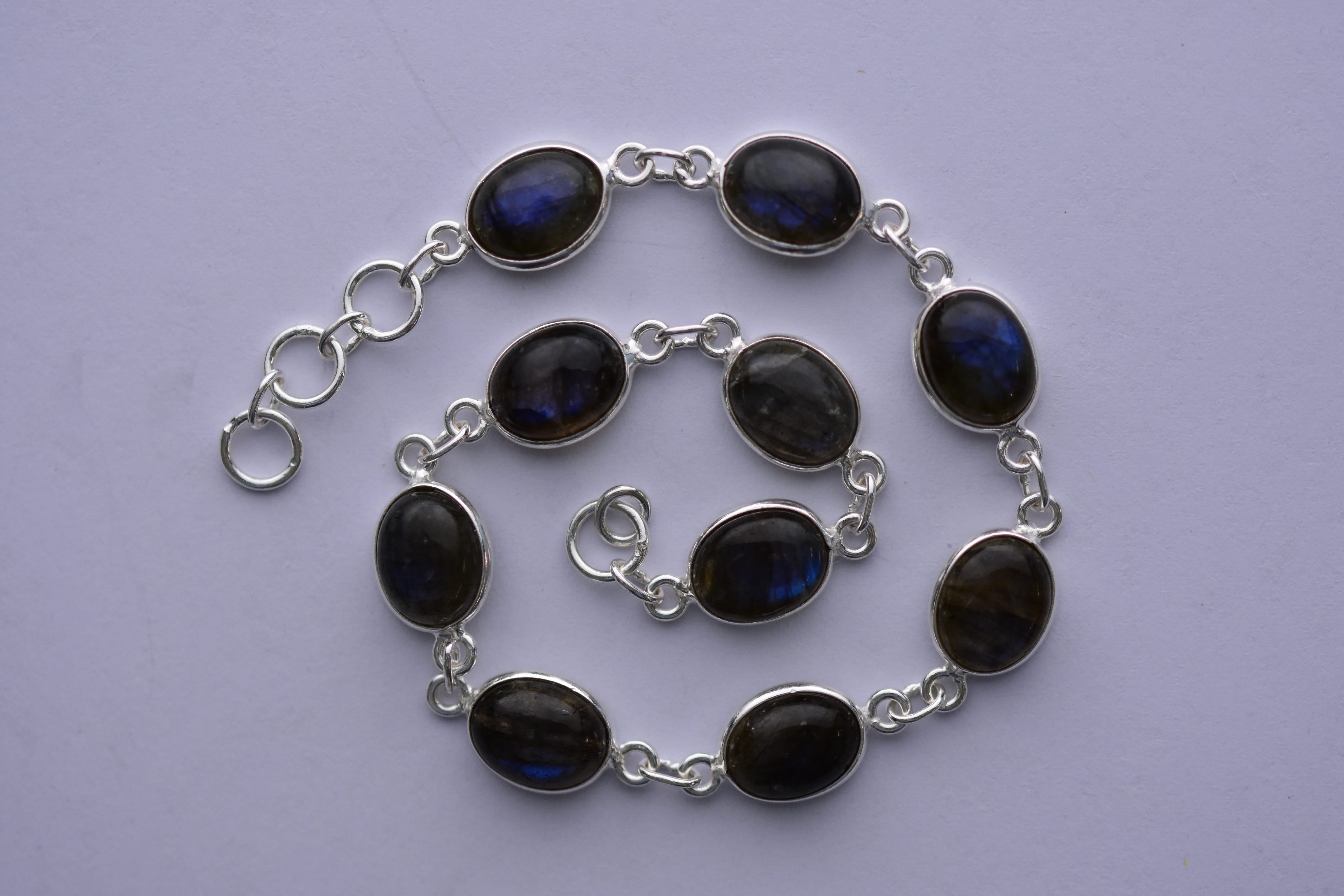 Labradorit köves karkötő ezüst foglalatban