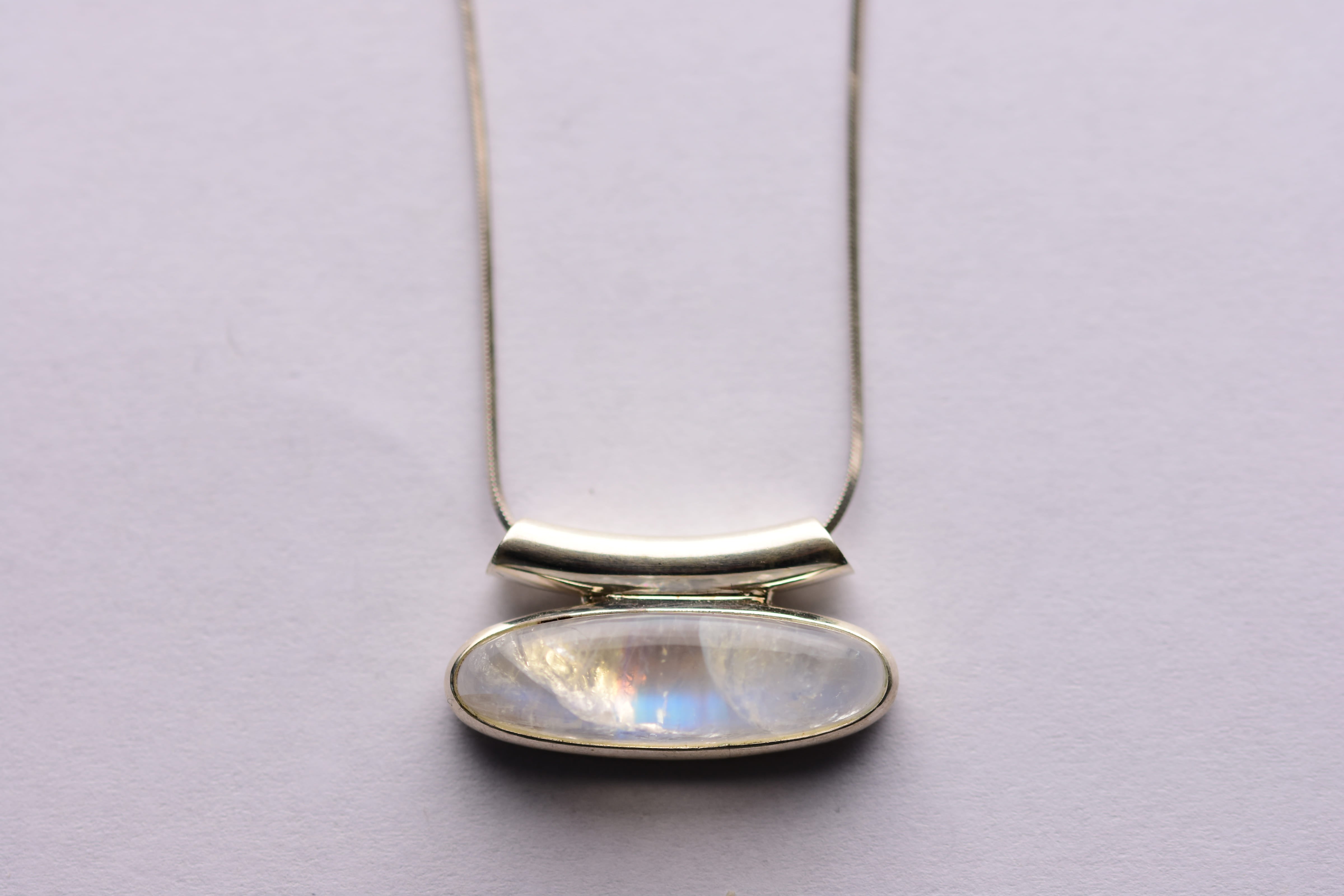 Holdkő medál ezüst foglalatban