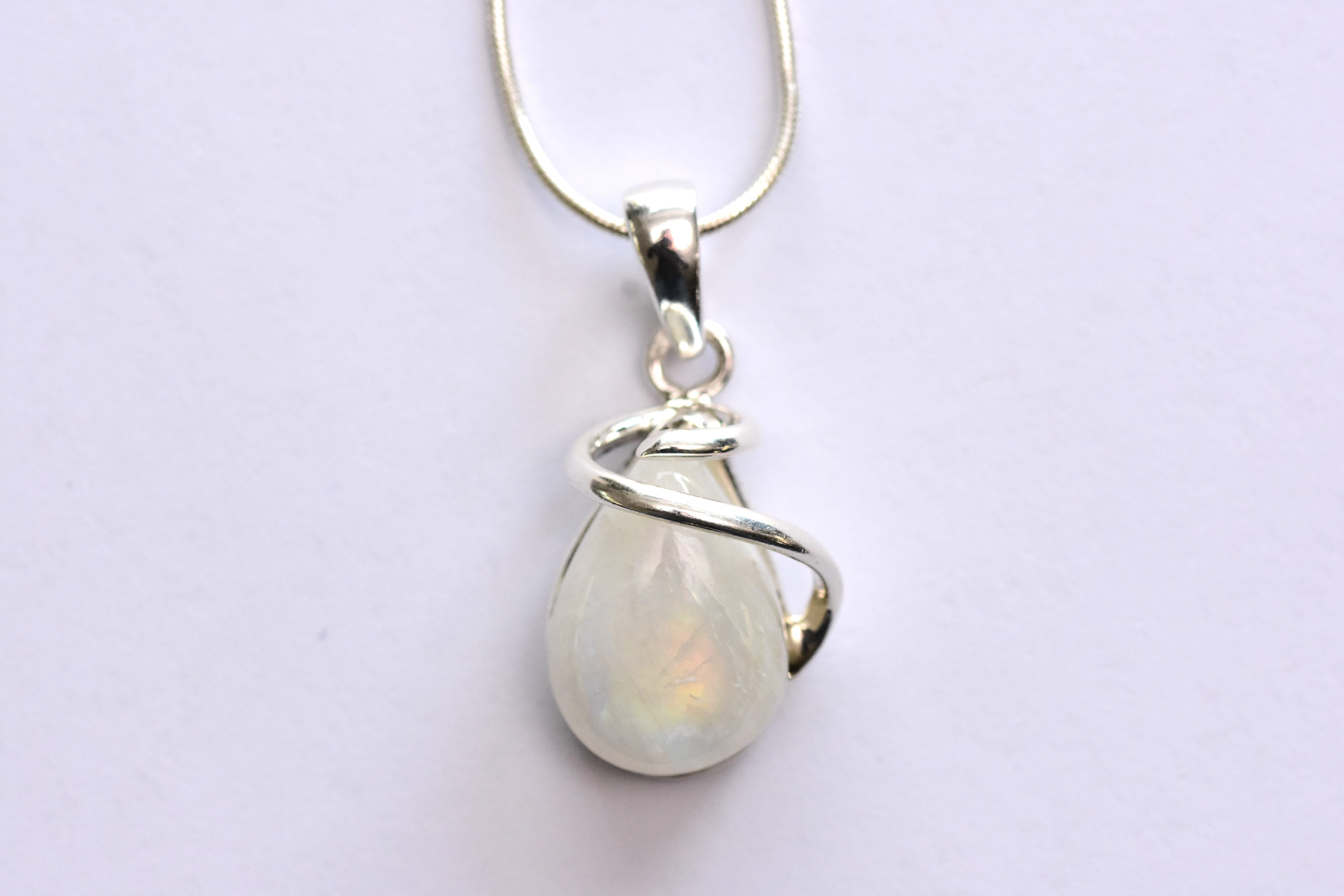 Holdkő medál ezüst foglalatban