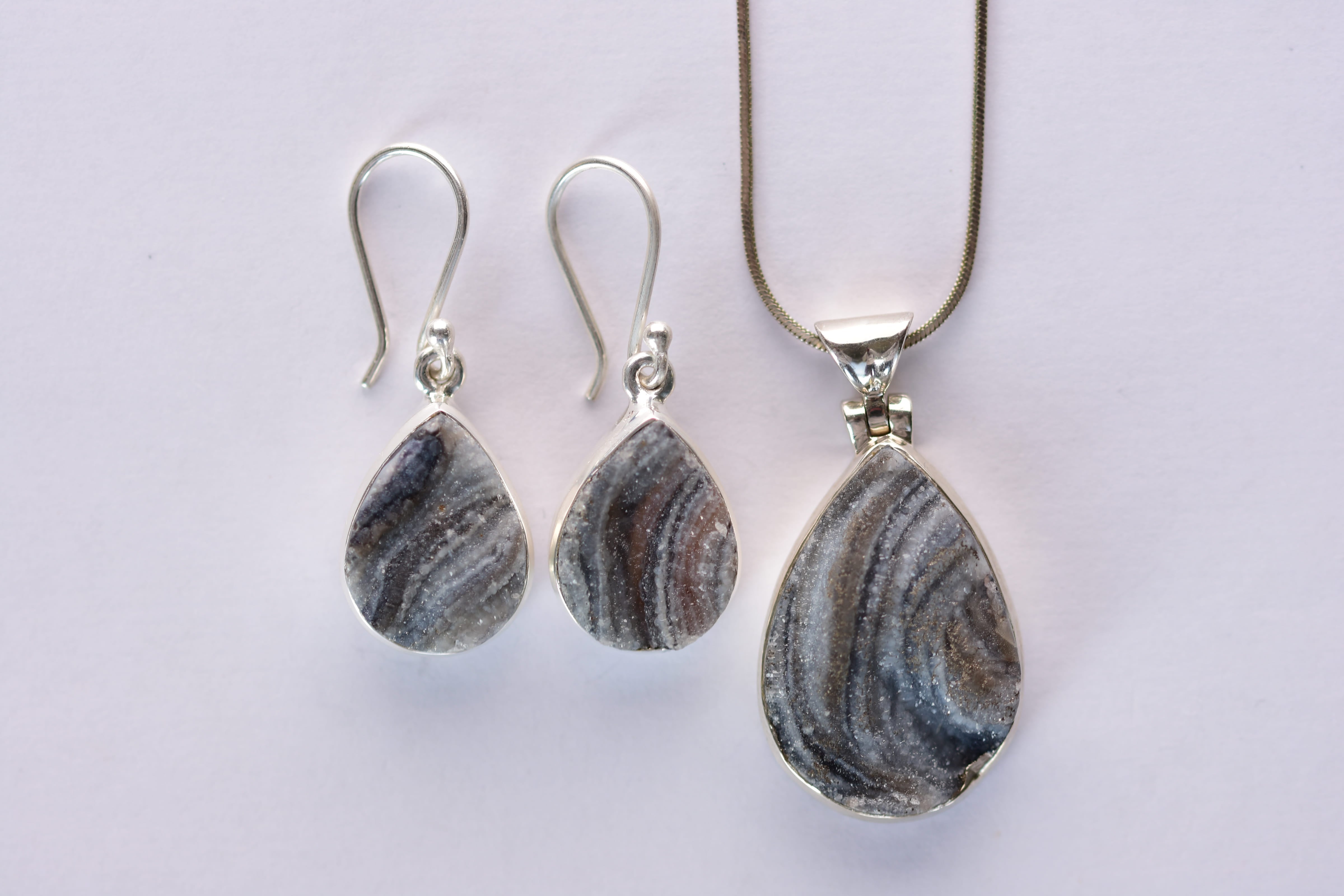 Kalcedon ékszer szett ezüst foglalatban