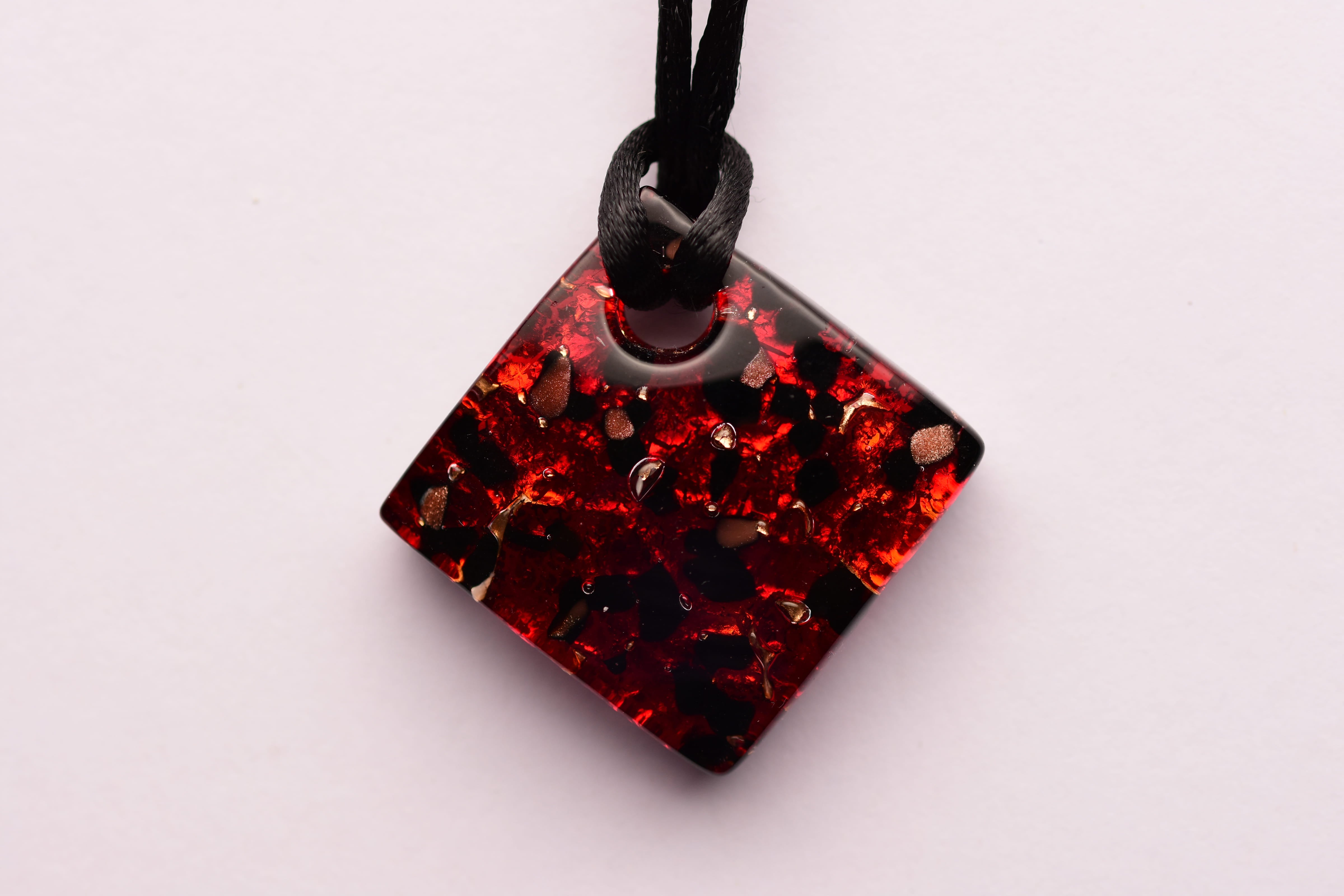 Kézzel készült muranoi üveg medál