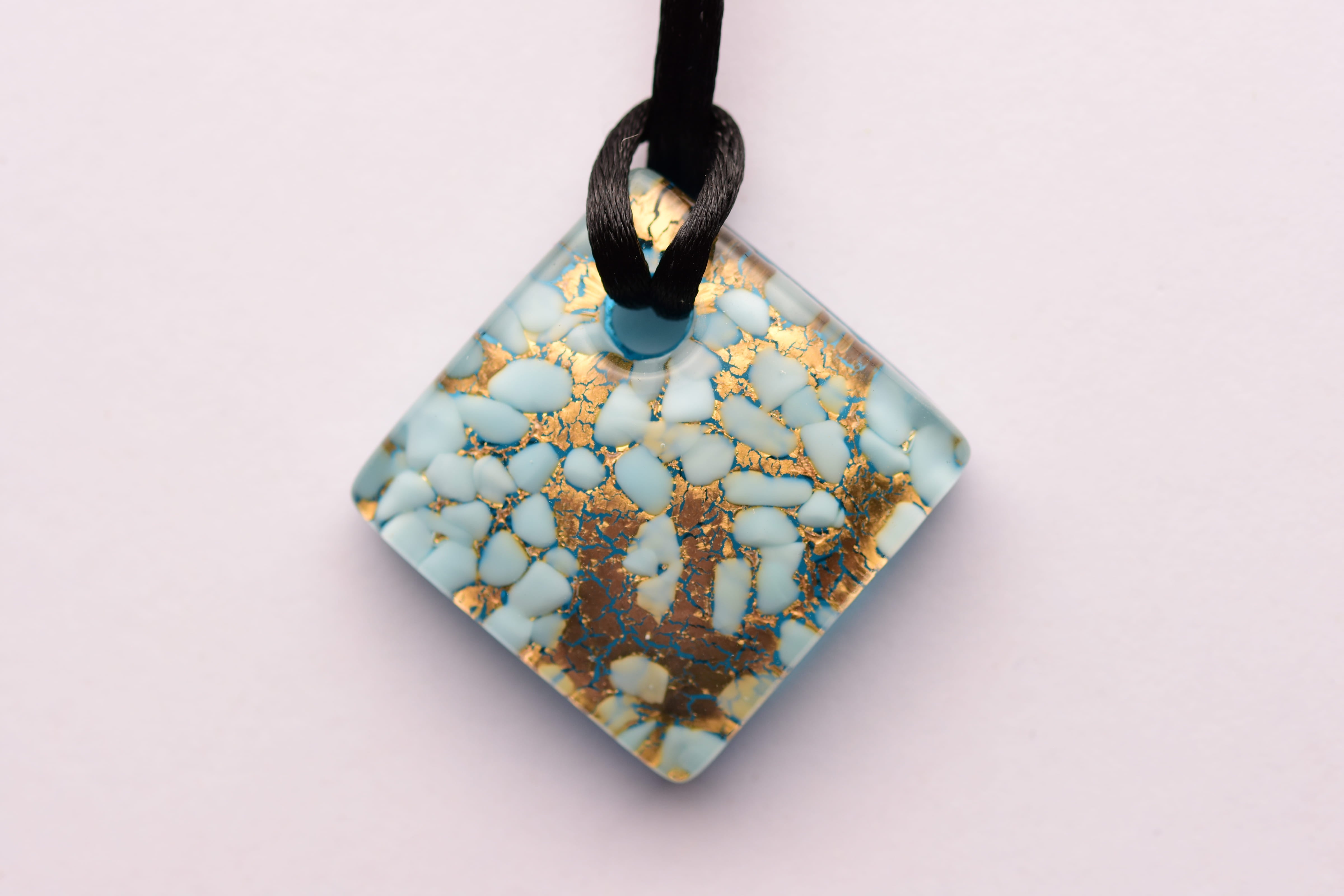 Kézzel készült muranoi üveg medál