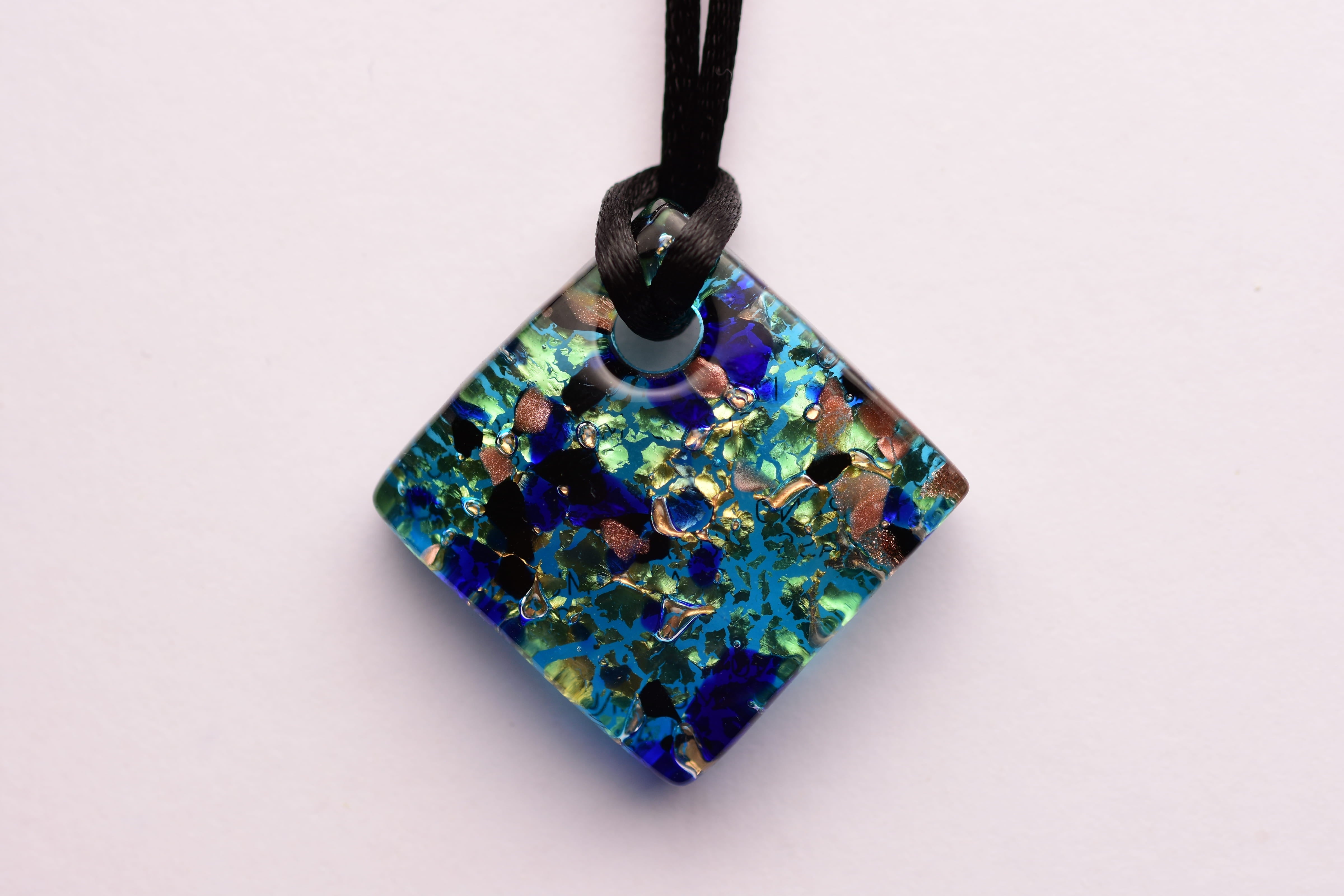 Kézzel készült muranoi üveg medál