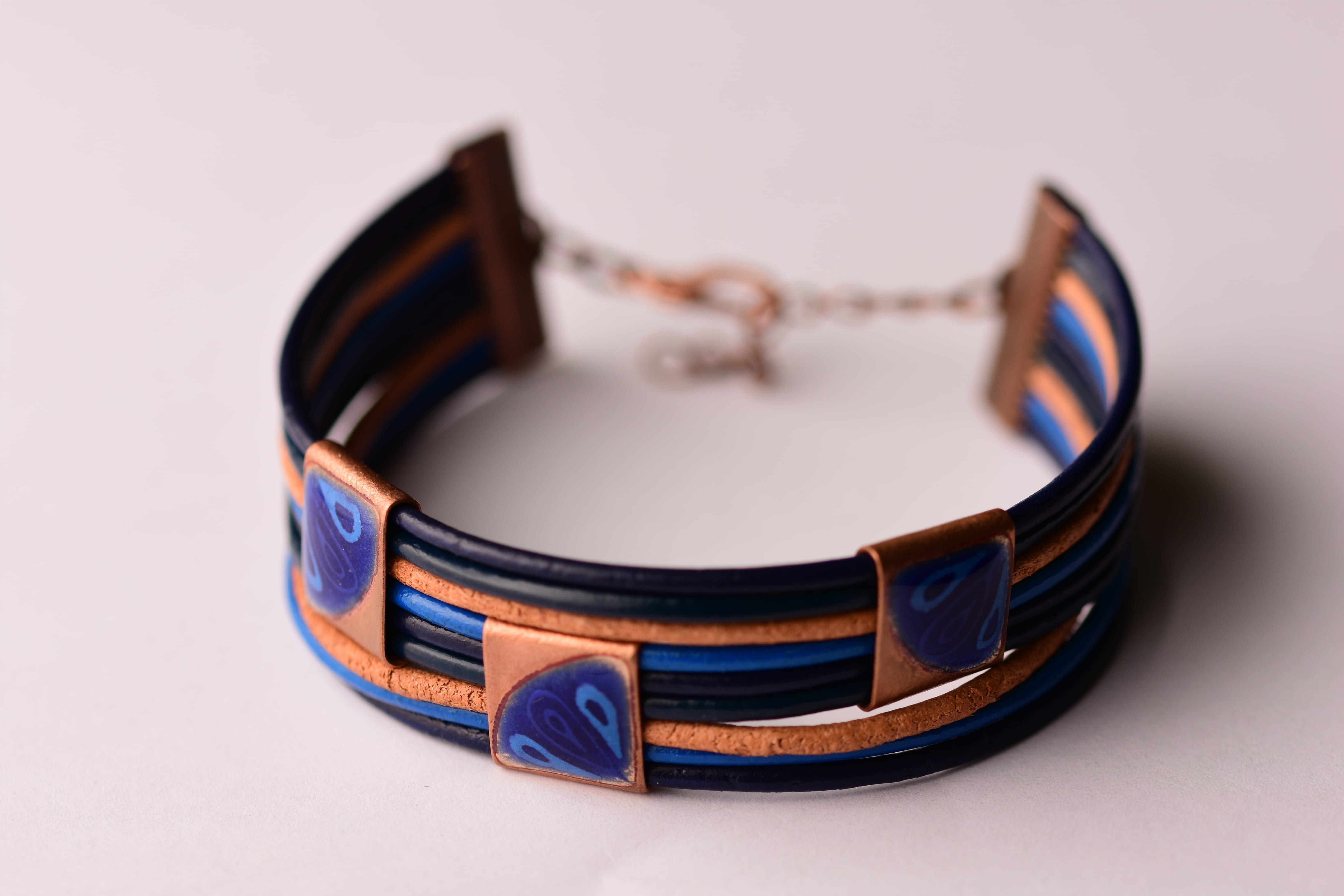 Kézzel készített tűzzománc karkötő