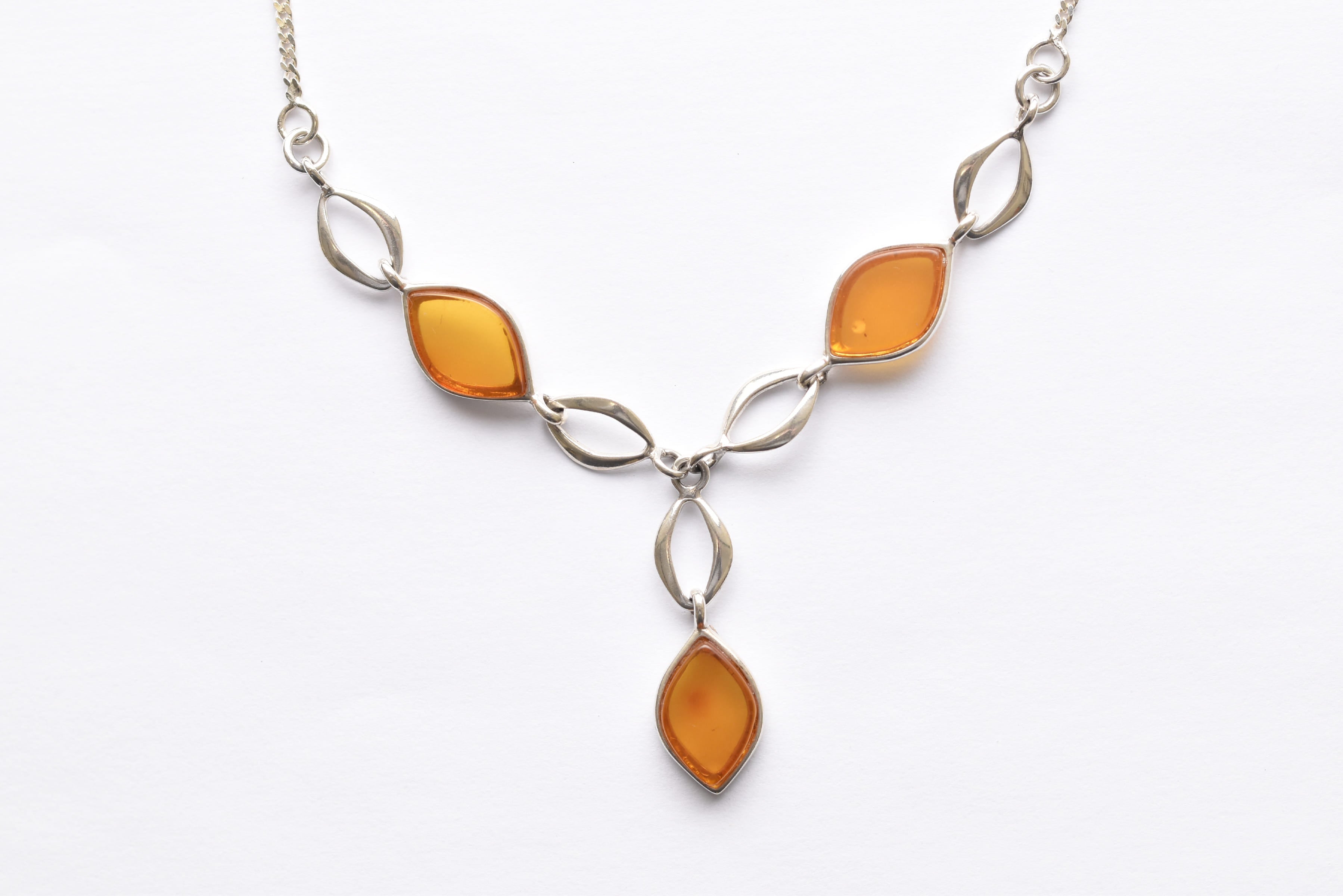 Lengyel borostyán - ezüst nyakék