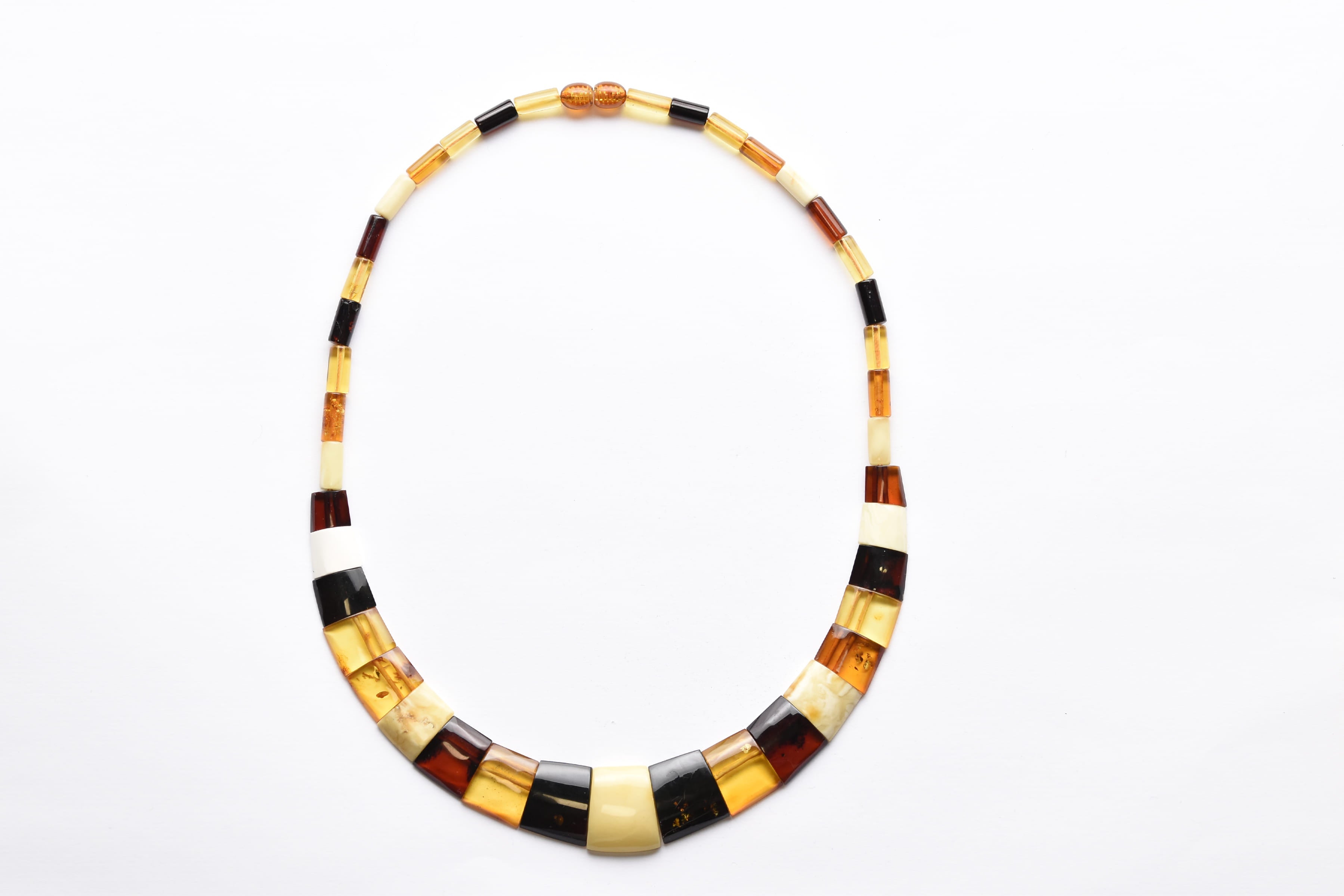 Lengyel borostyán nyakék