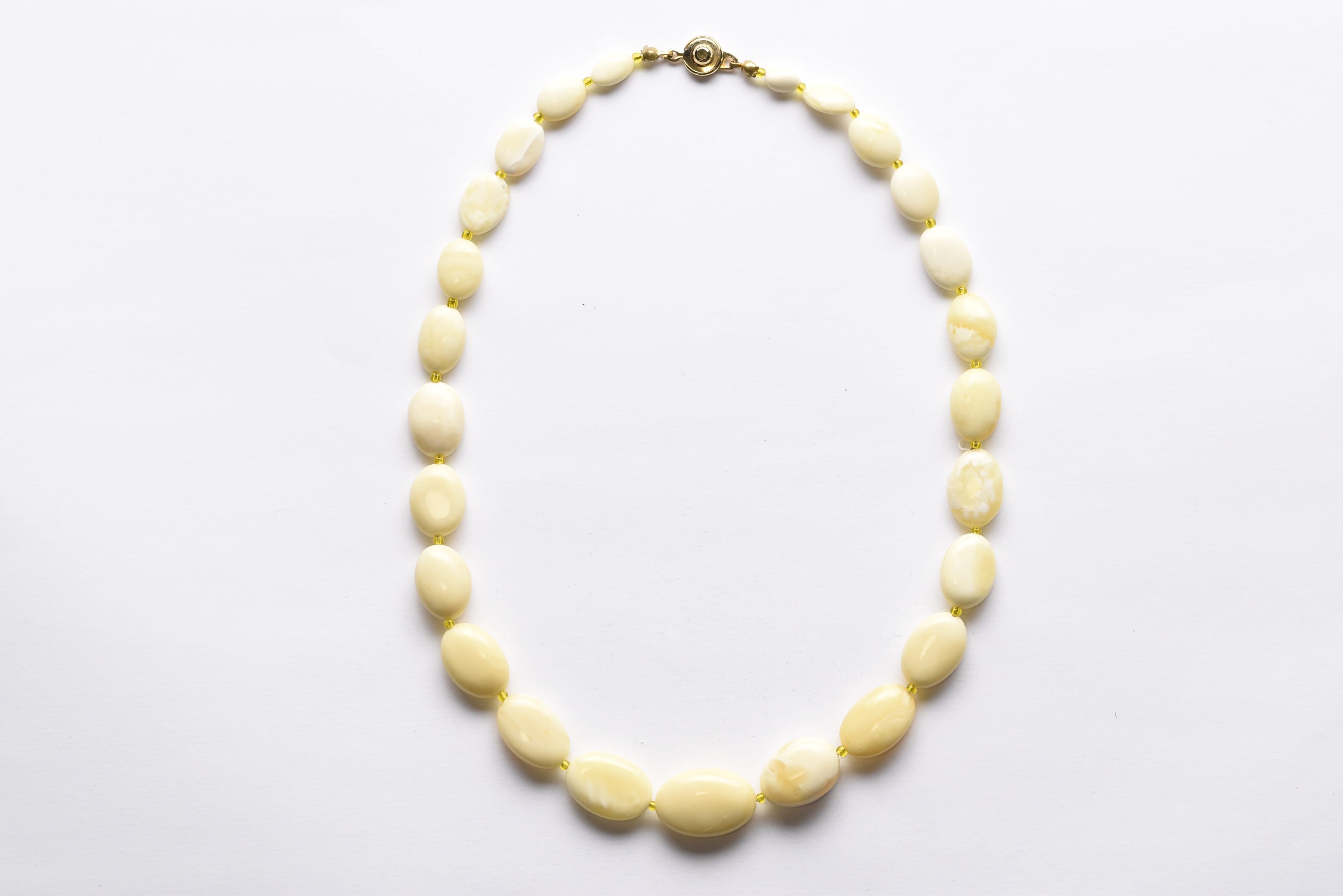 Lengyel borostyán nyakék