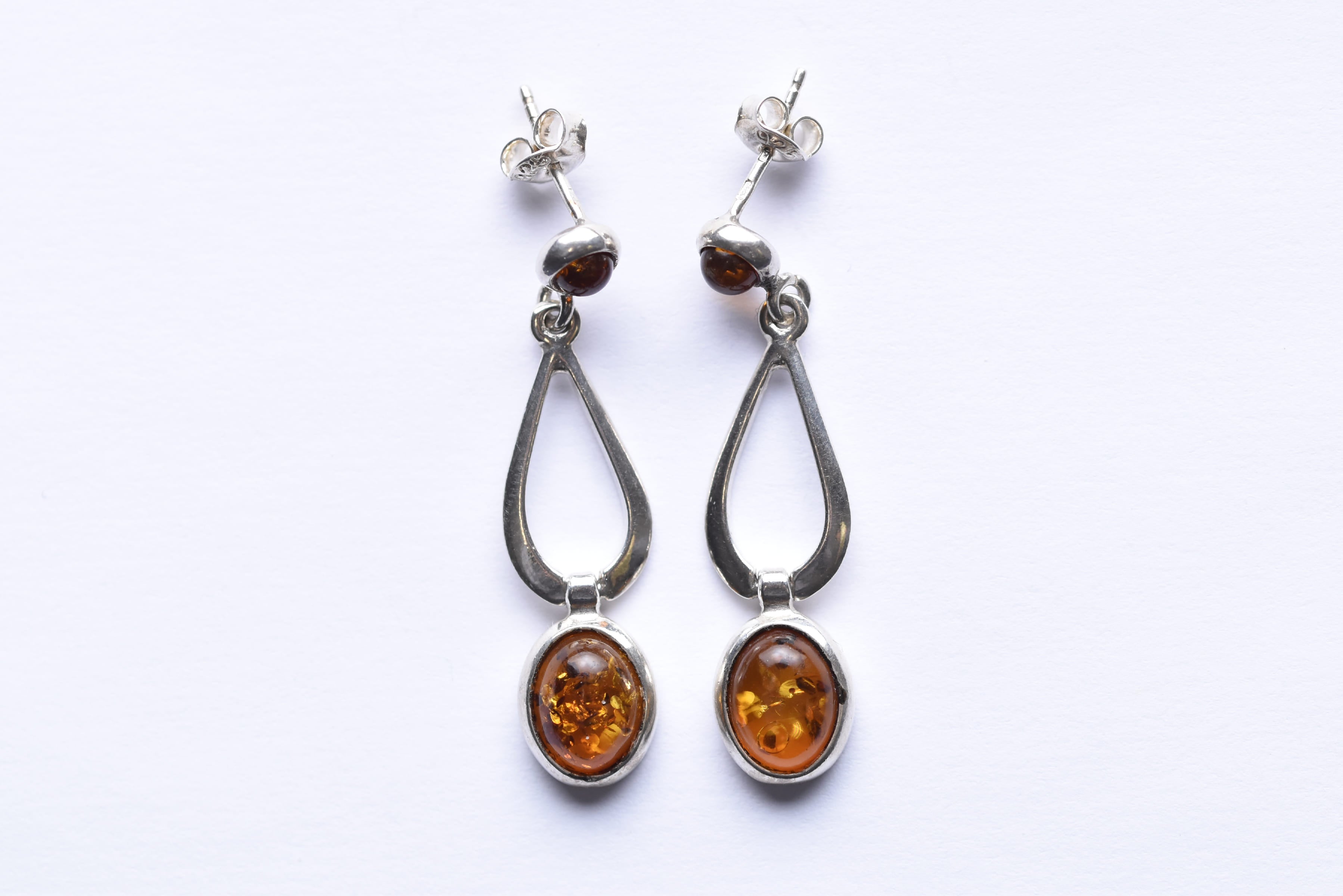 Lengyel borostyán fülbevaló ezüst foglalatban