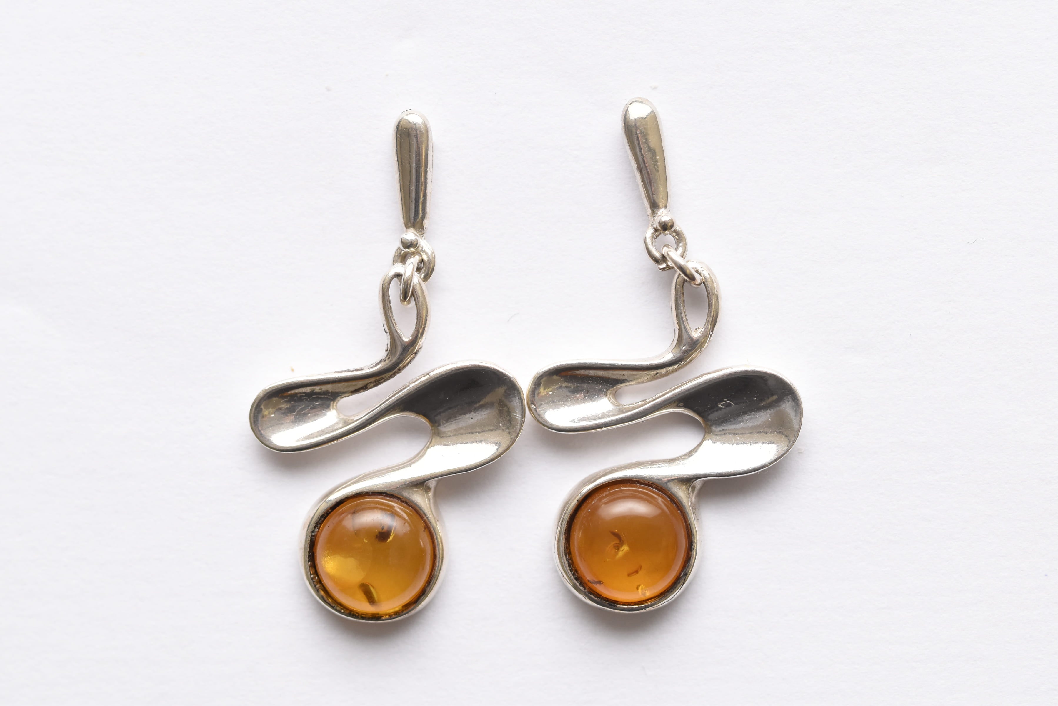 Lengyel borostyán fülbevaló ezüst foglalatban