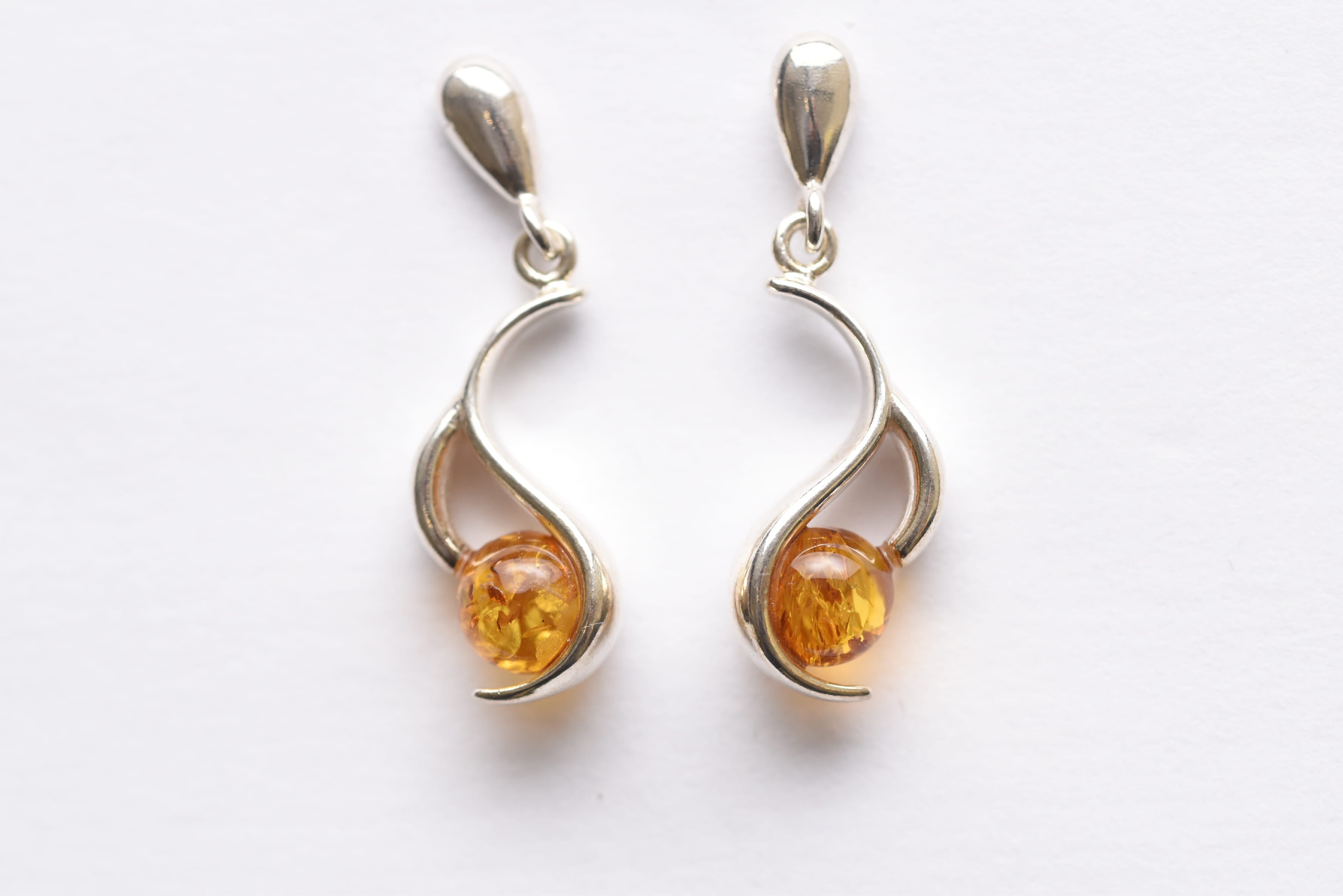 Lengyel borostyán fülbevaló ezüst foglalatban