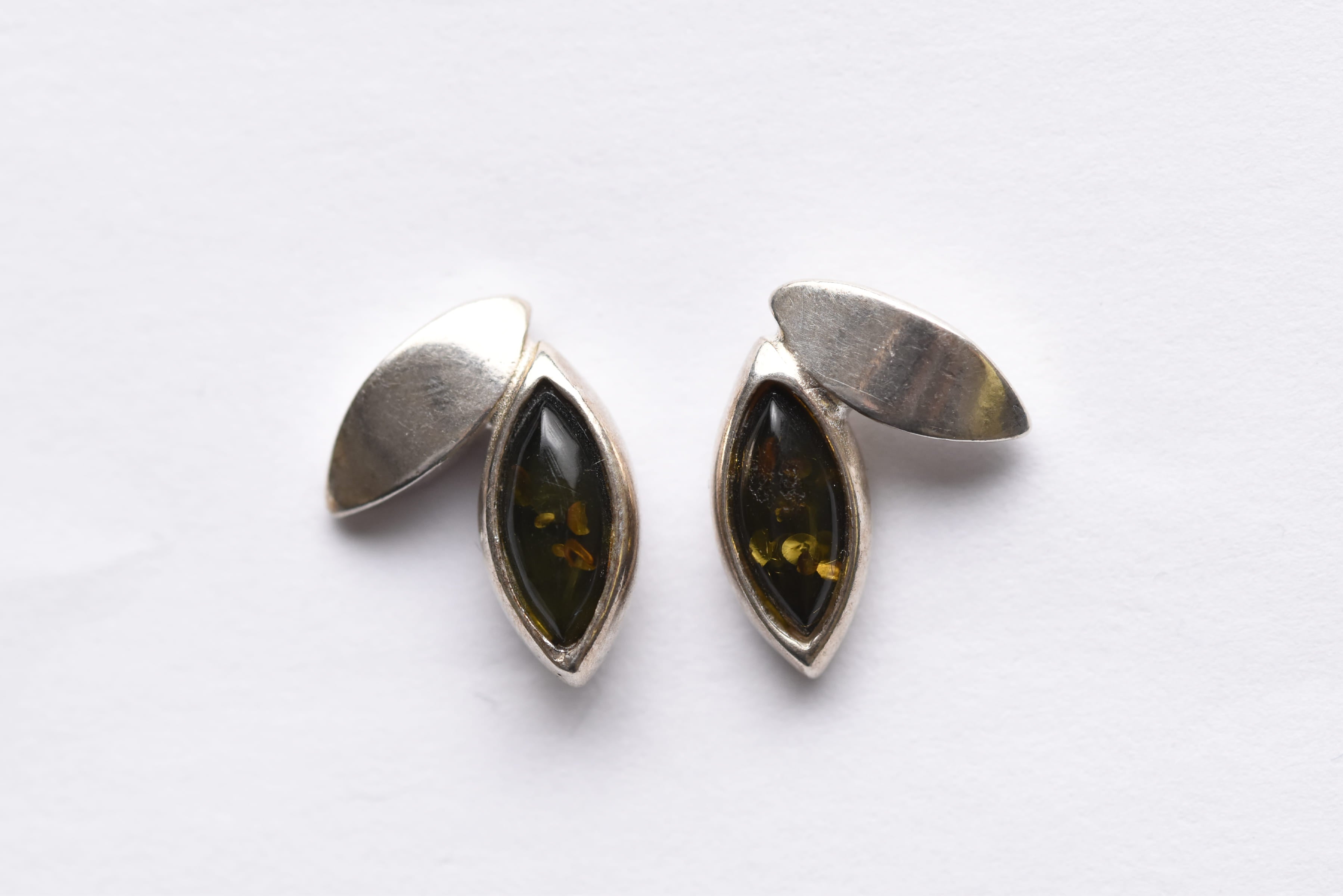 Lengyel borostyán fülbevaló ezüst foglalatban