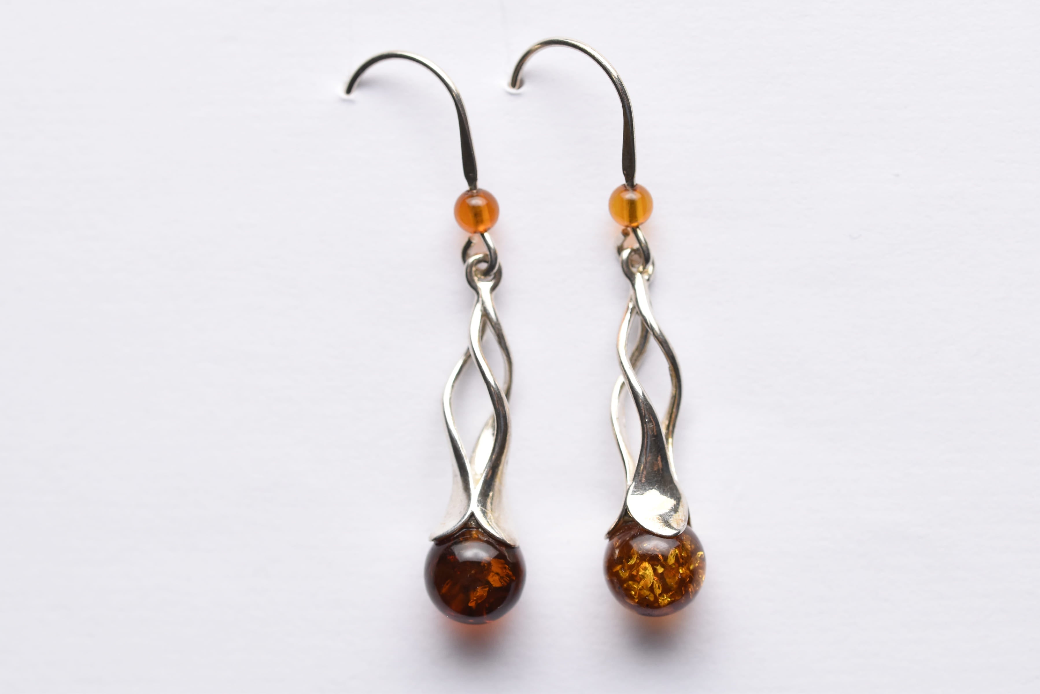 Lengyel borostyán fülbevaló ezüst foglalatban