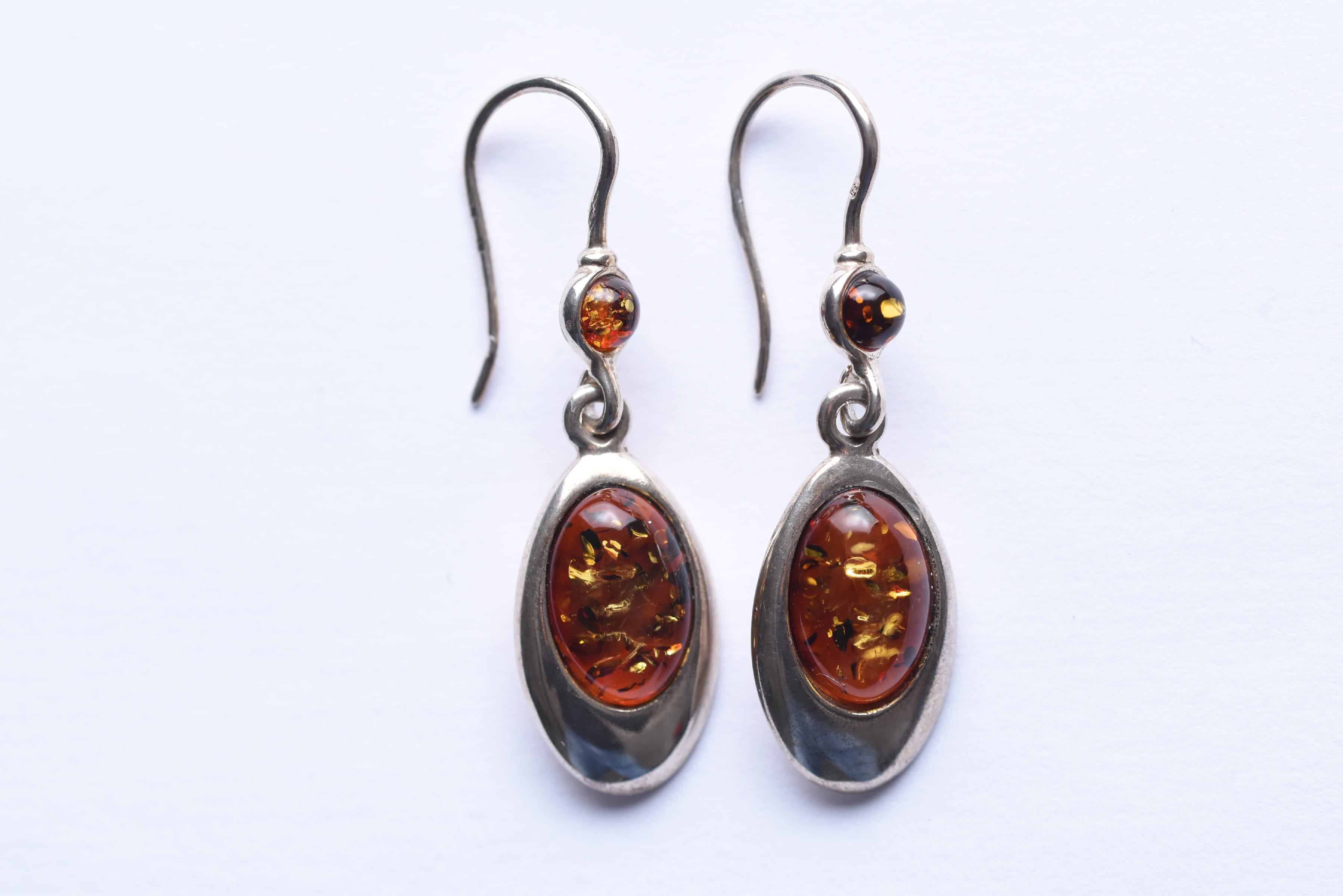 Lengyel borostyán fülbevaló ezüst foglalatban