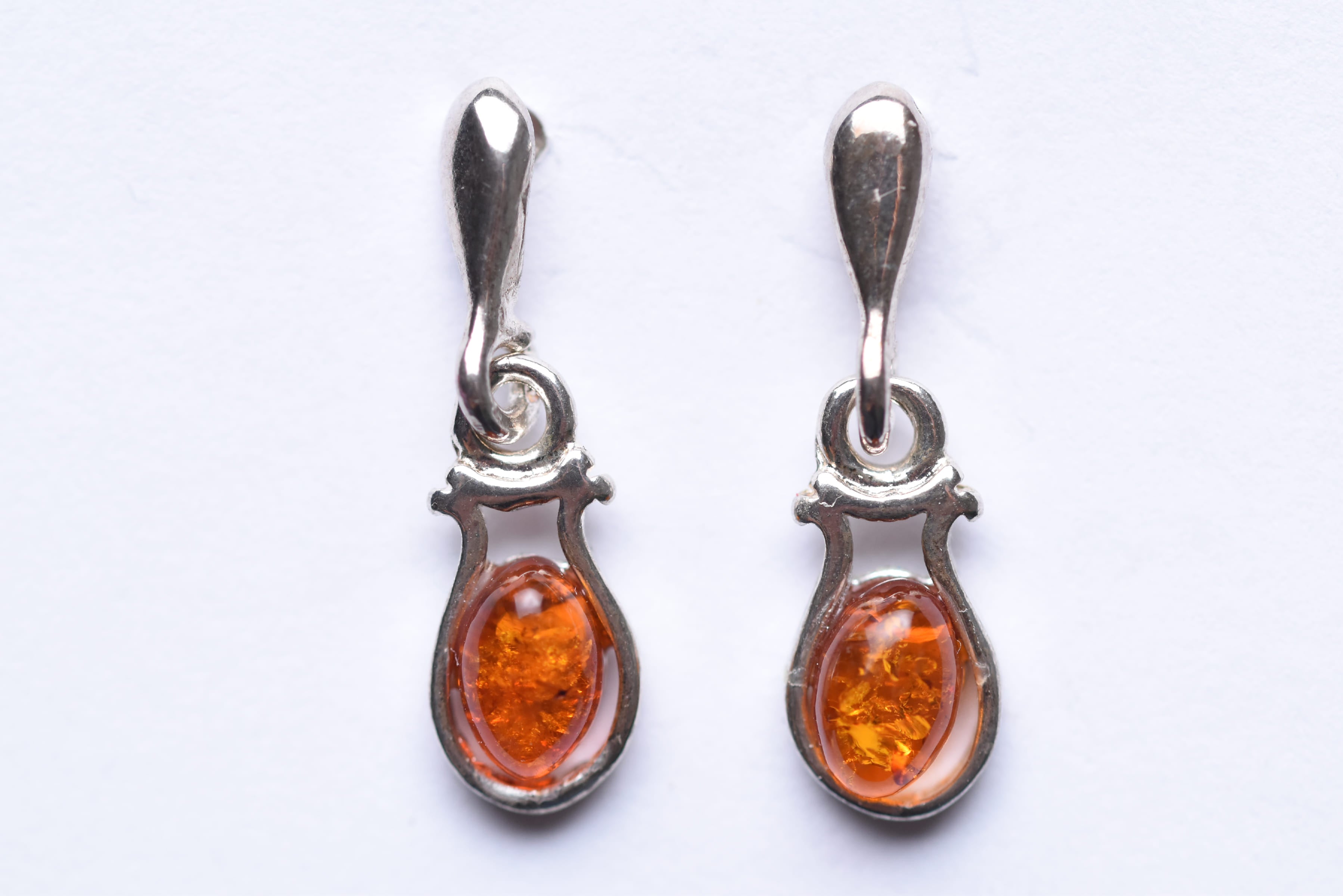 Lengyel borostyán fülbevaló ezüst foglalatban