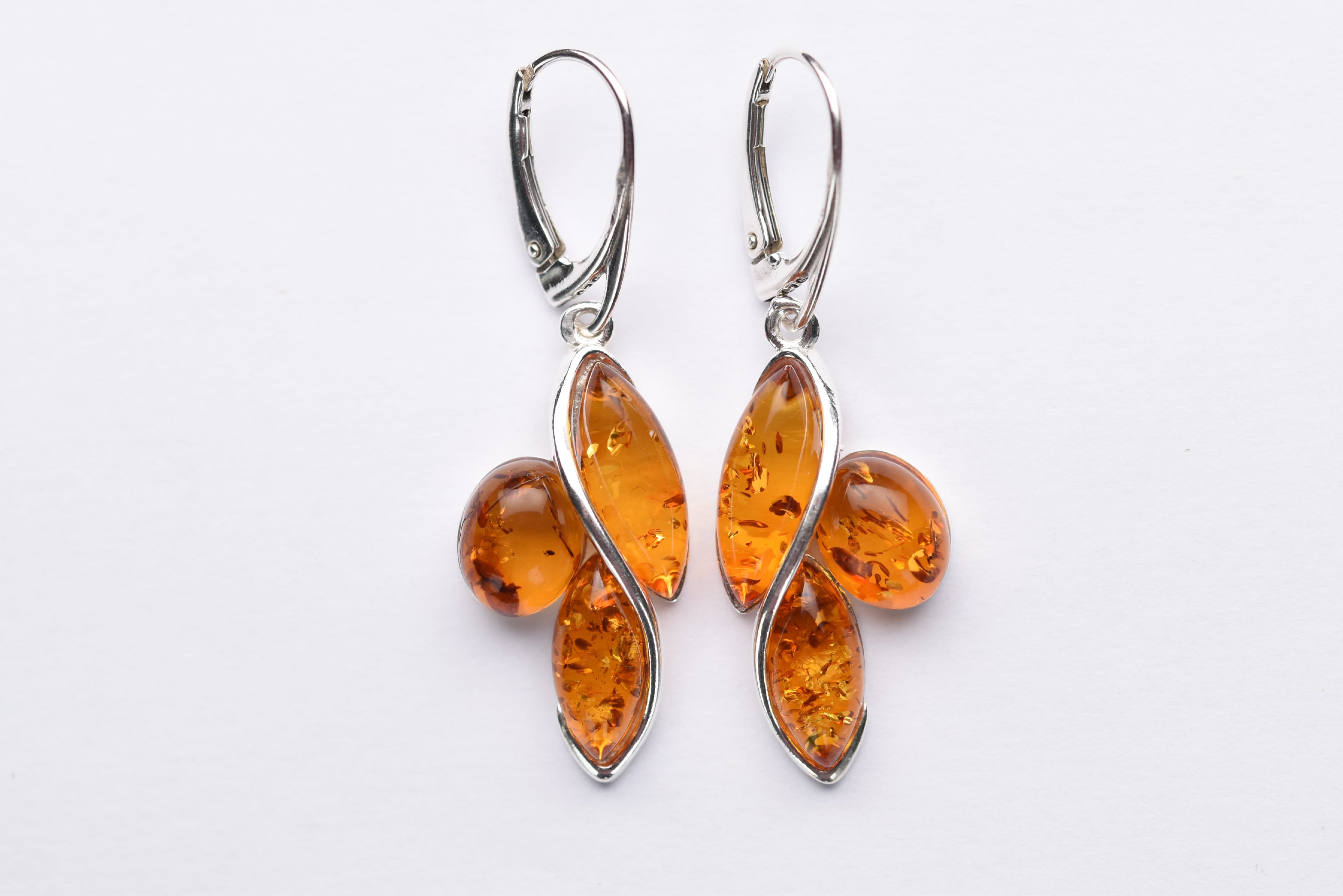 Lengyel borostyánkő fülbevaló ezüst foglalatban