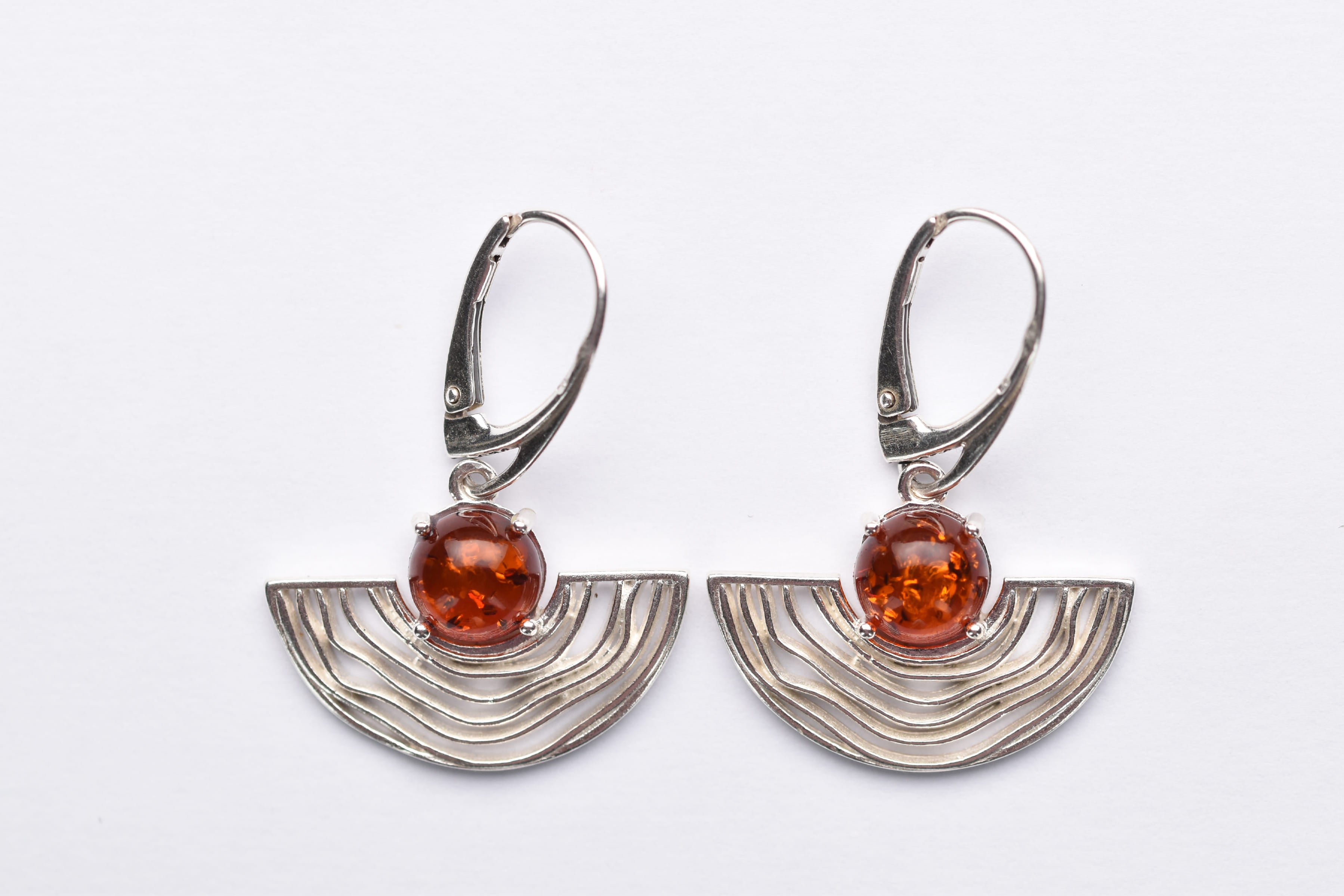 Lengyel borostyánkő fülbevaló ezüst foglalatban