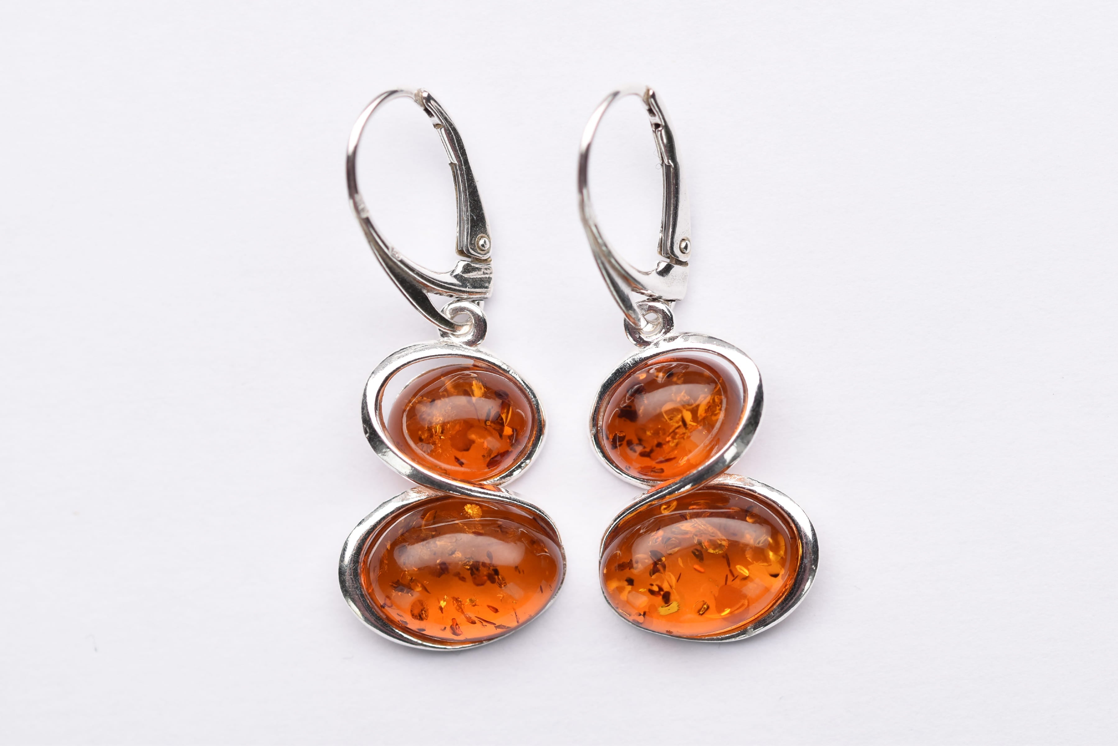 Lengyel borostyánkő fülbevaló ezüst foglalatban