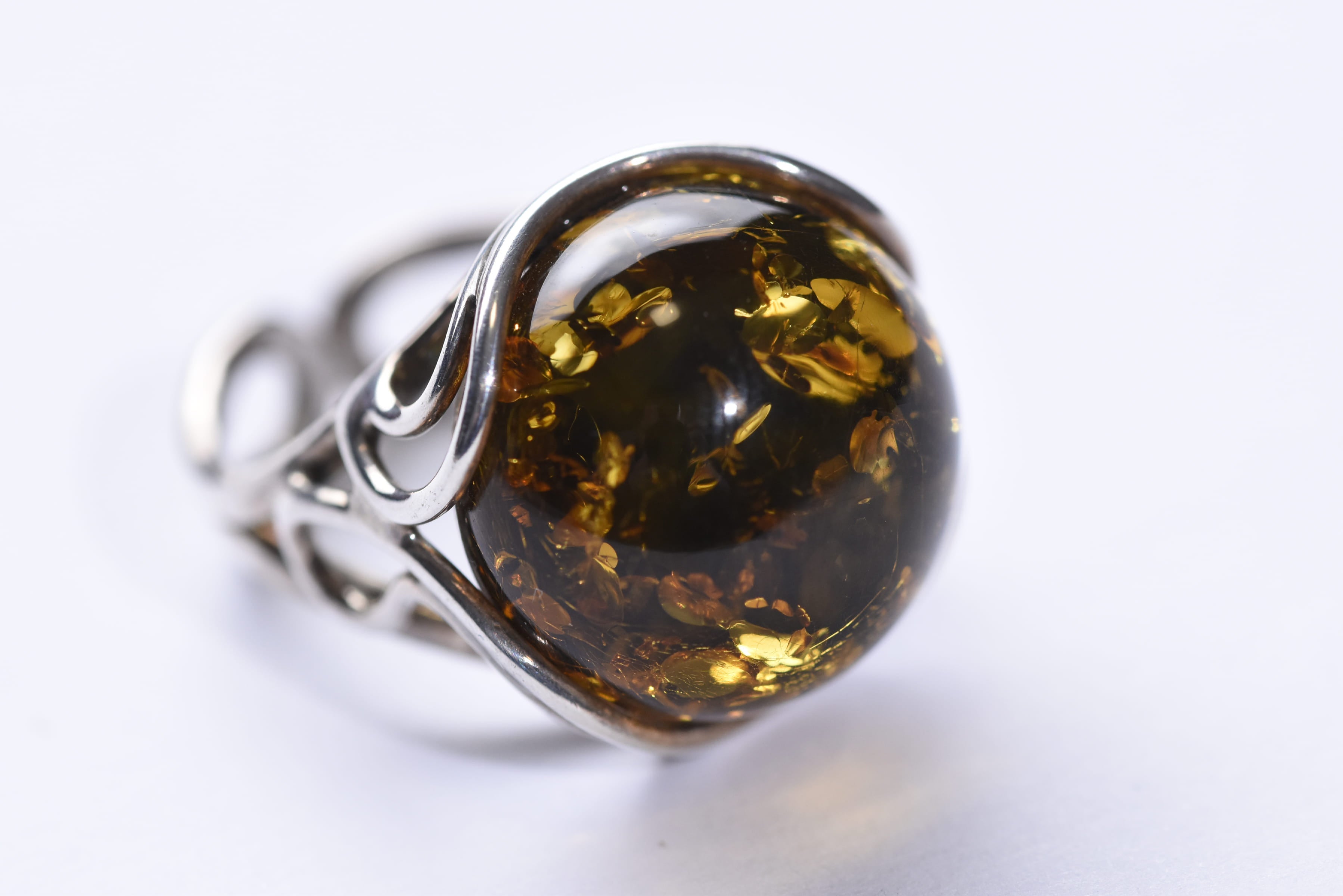 Lengyel borostyánkő gyűrű ezüstbe foglalva
