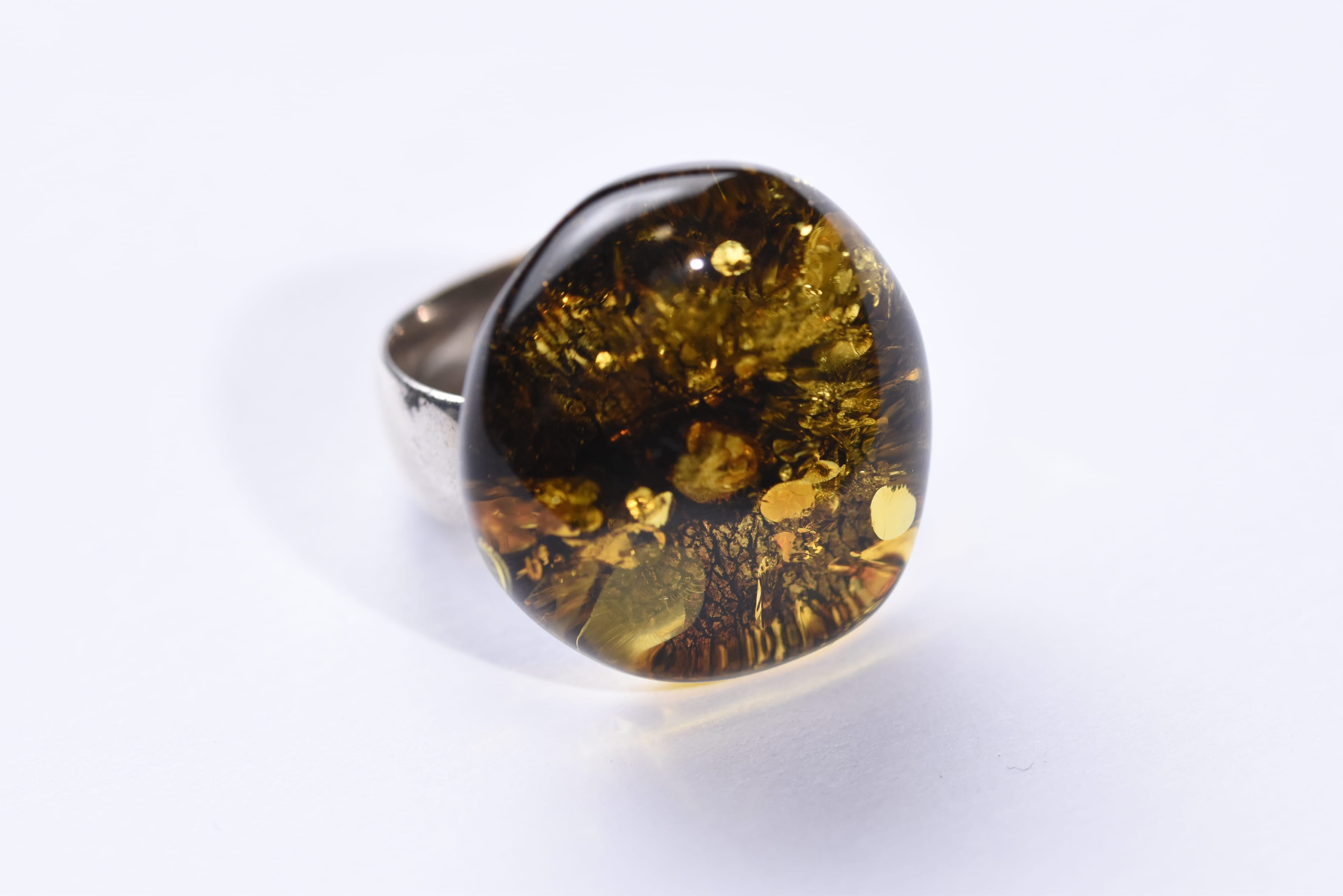 Lengyel borostyánkő gyűrű ezüstbe foglalva