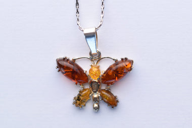 Lengyel borostyán köves medál ezüst foglalatban